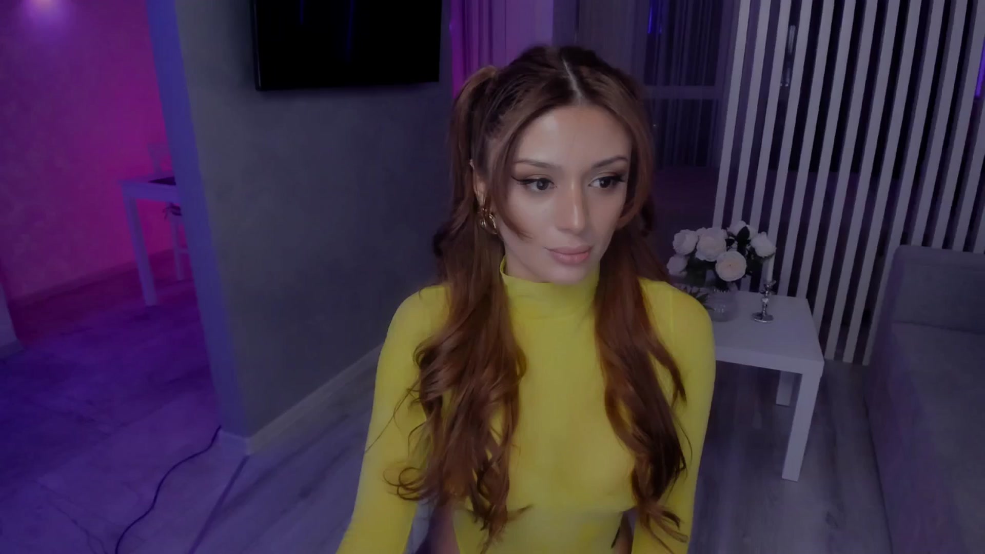 Gallery image thumbnail from Angel_on_Duty's myfreecams stream on, 04/11/2025, 21:10 image 3 of 20