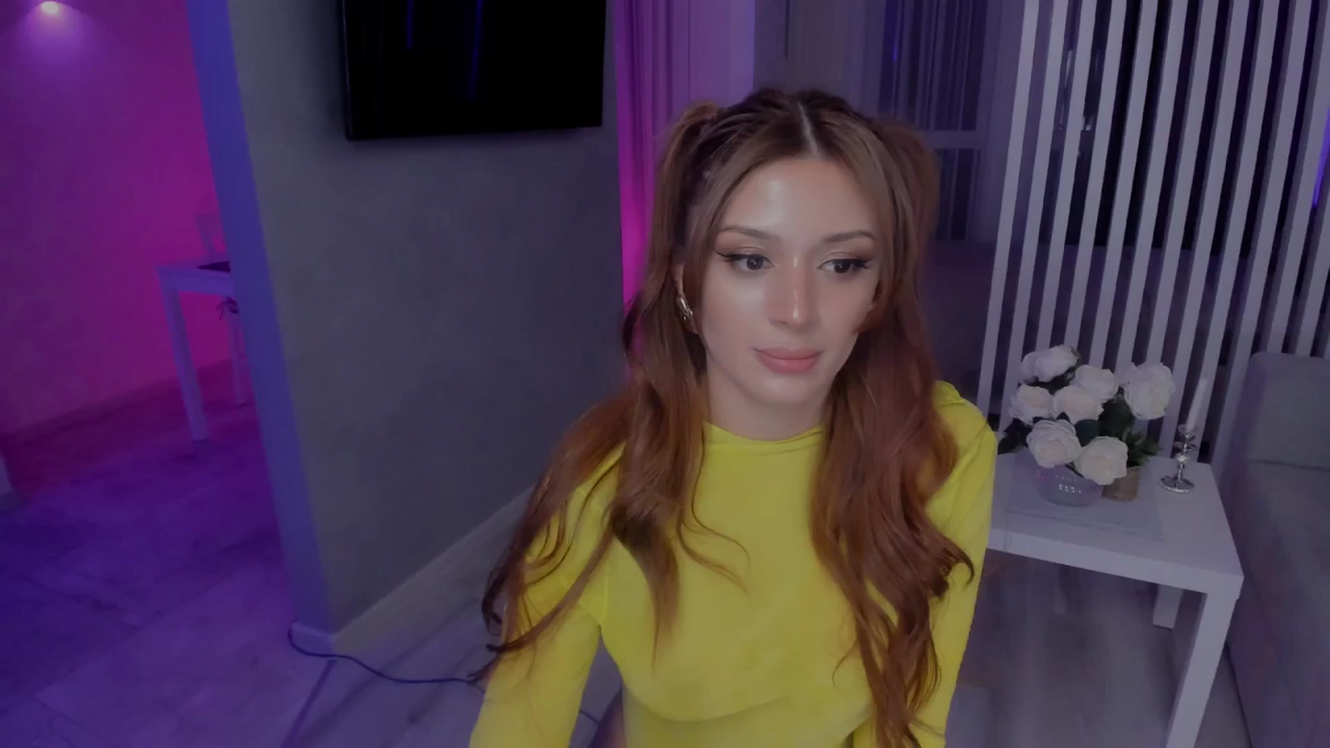 Gallery image thumbnail from Angel_on_Duty's myfreecams stream on, 04/12/2025, 24:51 image 1 of 20