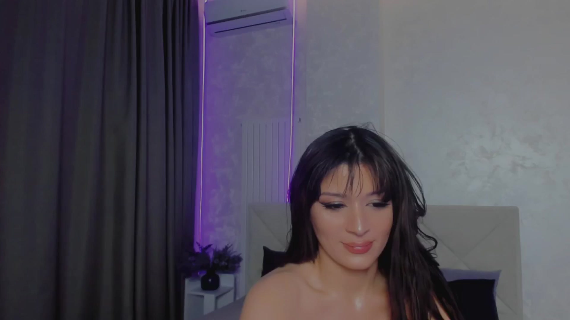 Gallery image thumbnail from Angel_on_Duty's myfreecams stream on, 04/24/2025, 22:44 image 1 of 20