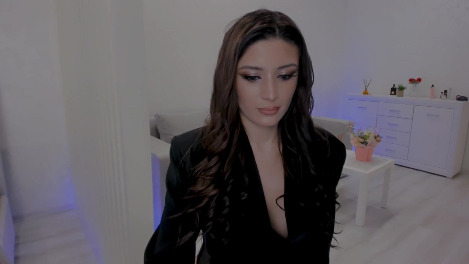 Gallery image thumbnail from Angel_on_Duty's myfreecams stream on, 05/03/2025, 01:01 image 5 of 20