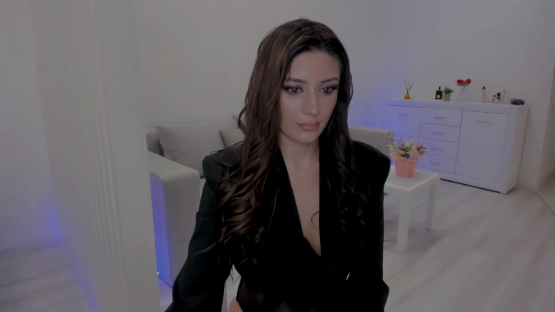 Gallery image thumbnail from Angel_on_Duty's myfreecams stream on, 05/03/2025, 01:01 image 18 of 20