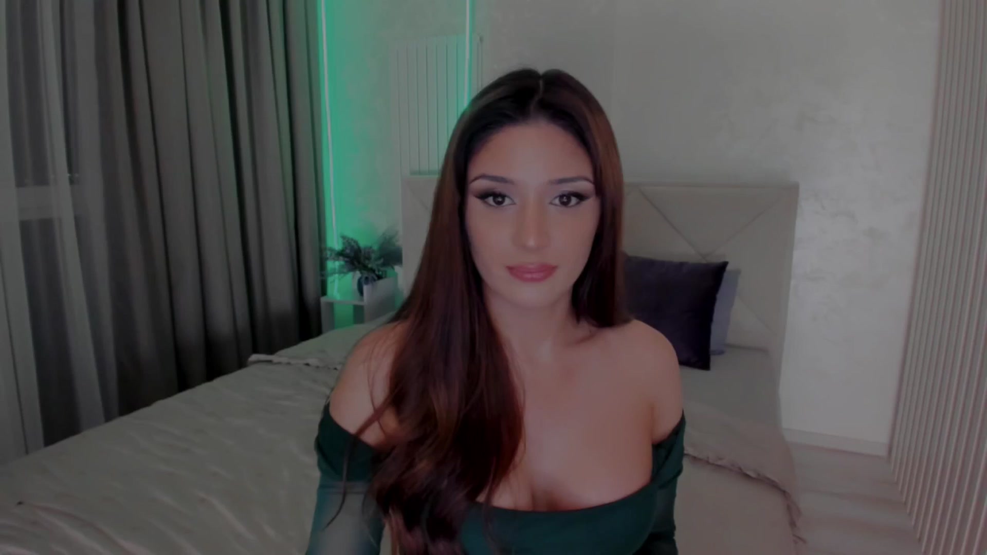 Gallery image thumbnail from Angel_on_Duty's myfreecams stream on, 05/21/2025, 21:10 image 19 of 20