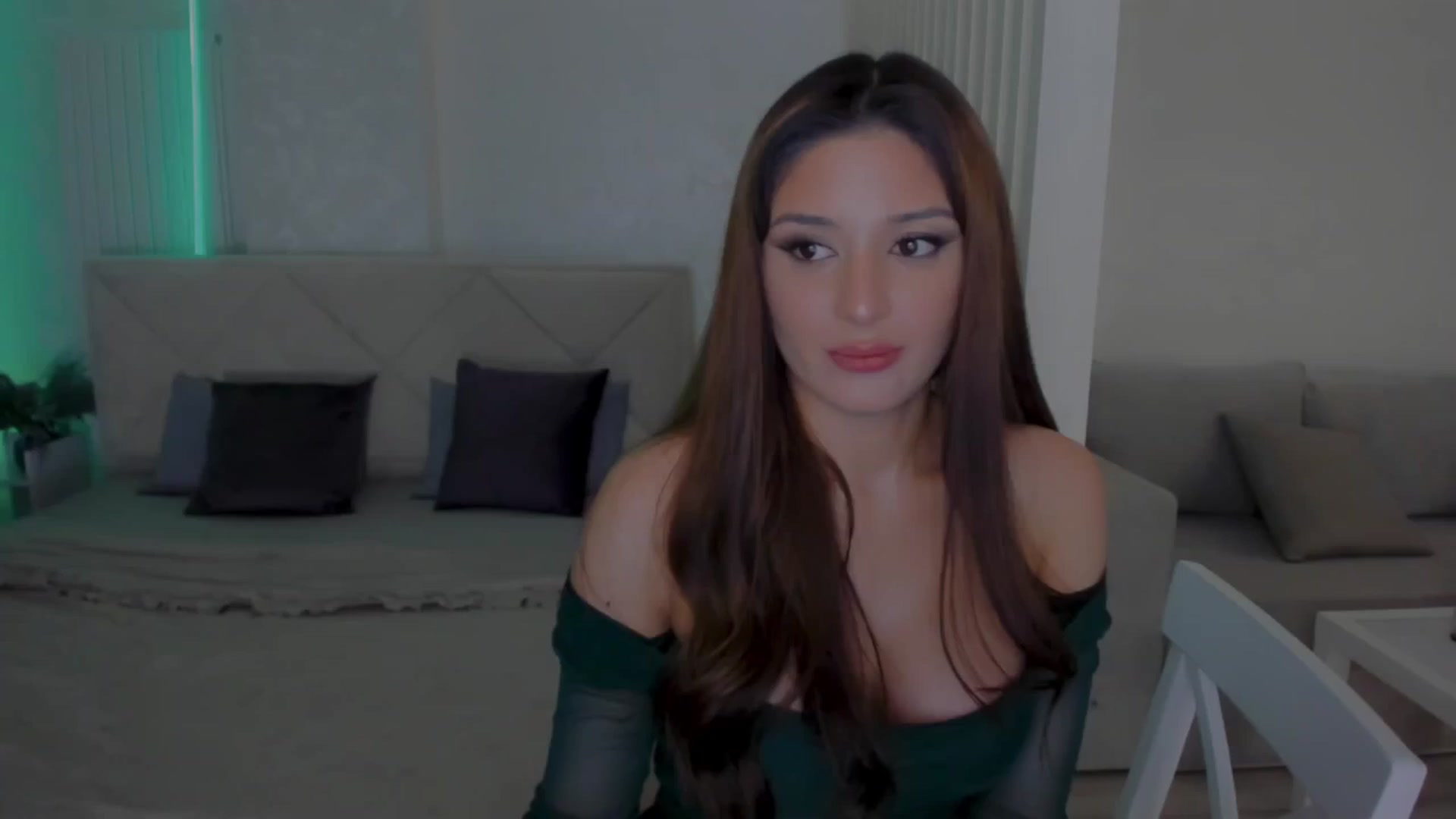Gallery image thumbnail from Angel_on_Duty's myfreecams stream on, 05/22/2025, 24:02 image 5 of 20