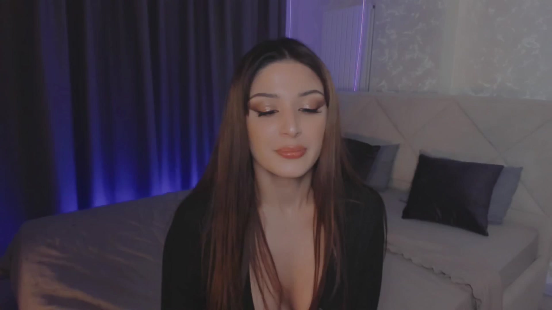 Gallery image thumbnail from Angel_on_Duty's myfreecams stream on, 05/26/2025, 20:42 image 13 of 20