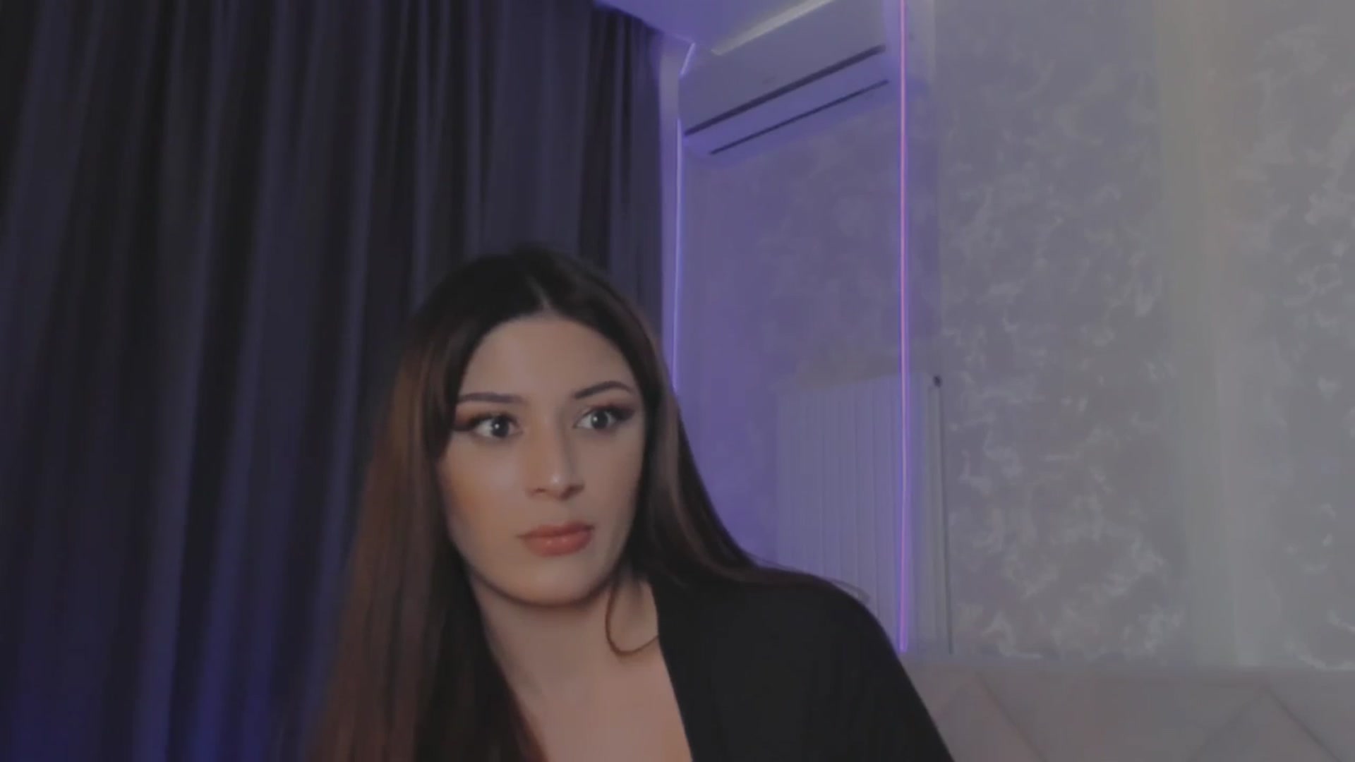 Gallery image thumbnail from Angel_on_Duty's myfreecams stream on, 05/26/2025, 22:30 image 18 of 20
