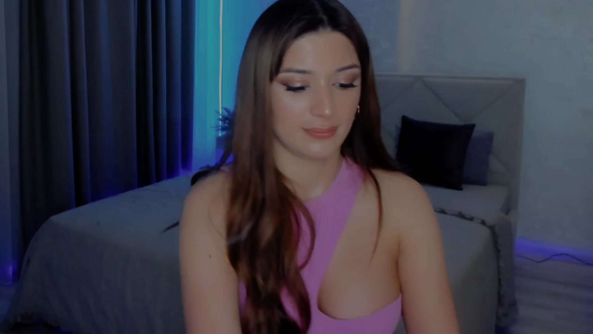 Gallery image thumbnail from Angel_on_Duty's myfreecams stream on, 06/07/2025, 23:12 image 19 of 20