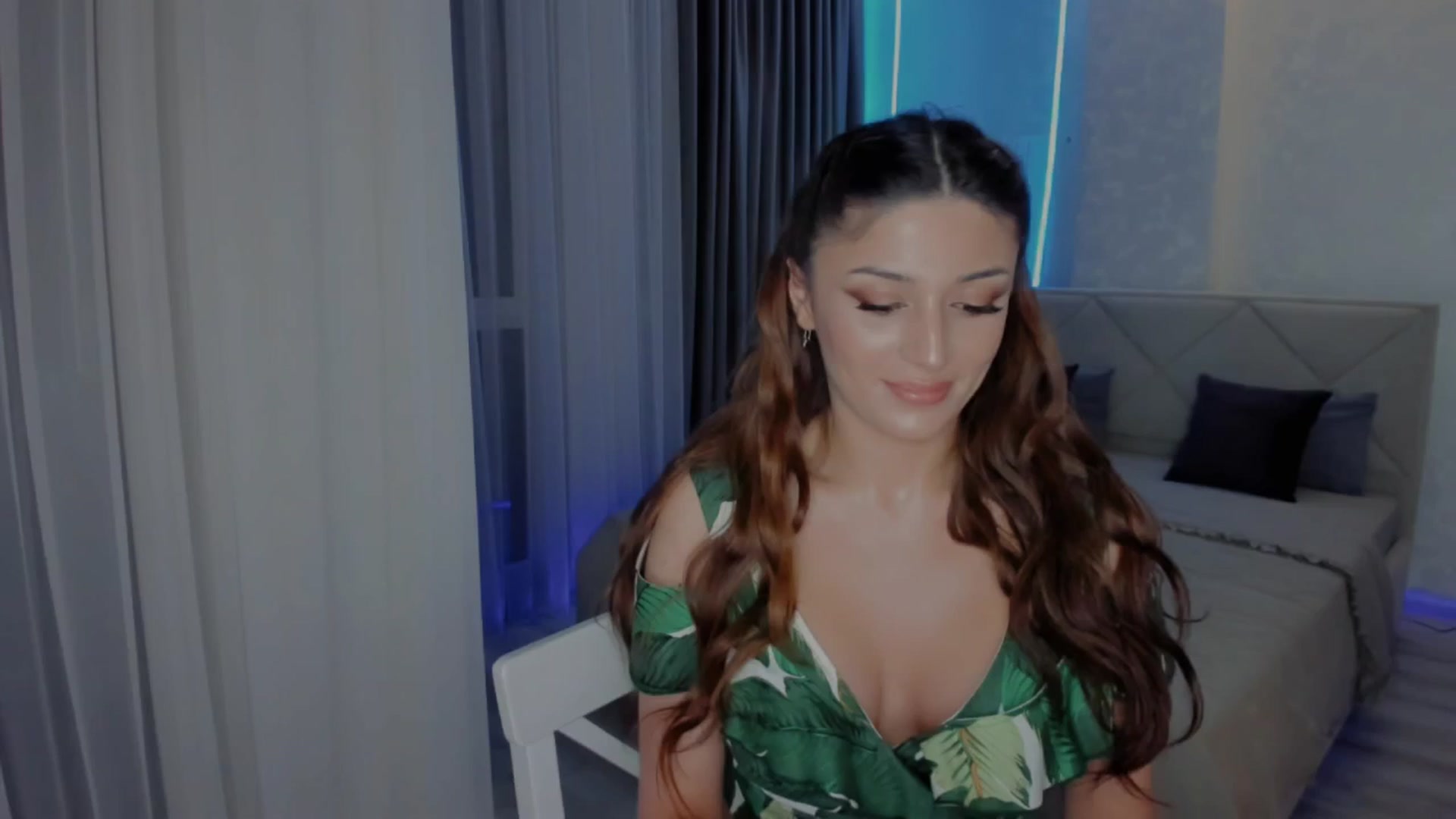 Gallery image thumbnail from Angel_on_Duty's myfreecams stream on, 06/08/2025, 22:04 image 18 of 20