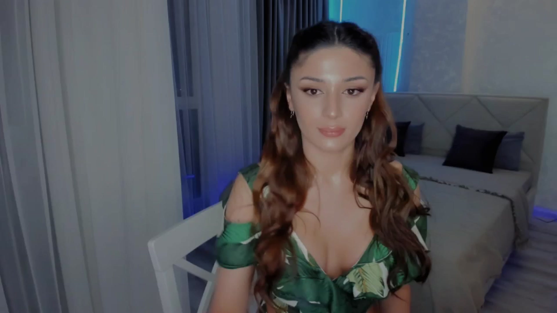 Gallery image thumbnail from Angel_on_Duty's myfreecams stream on, 06/08/2025, 22:04 image 3 of 20