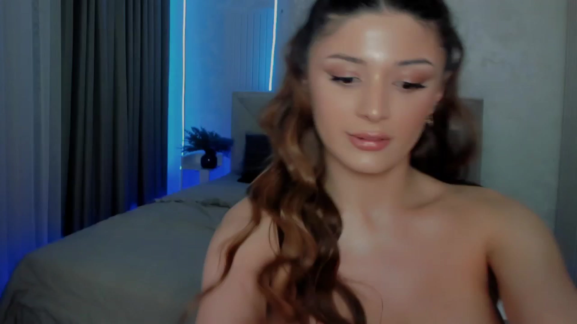 Gallery image thumbnail from Angel_on_Duty's myfreecams stream on, 06/10/2025, 22:27 image 15 of 20