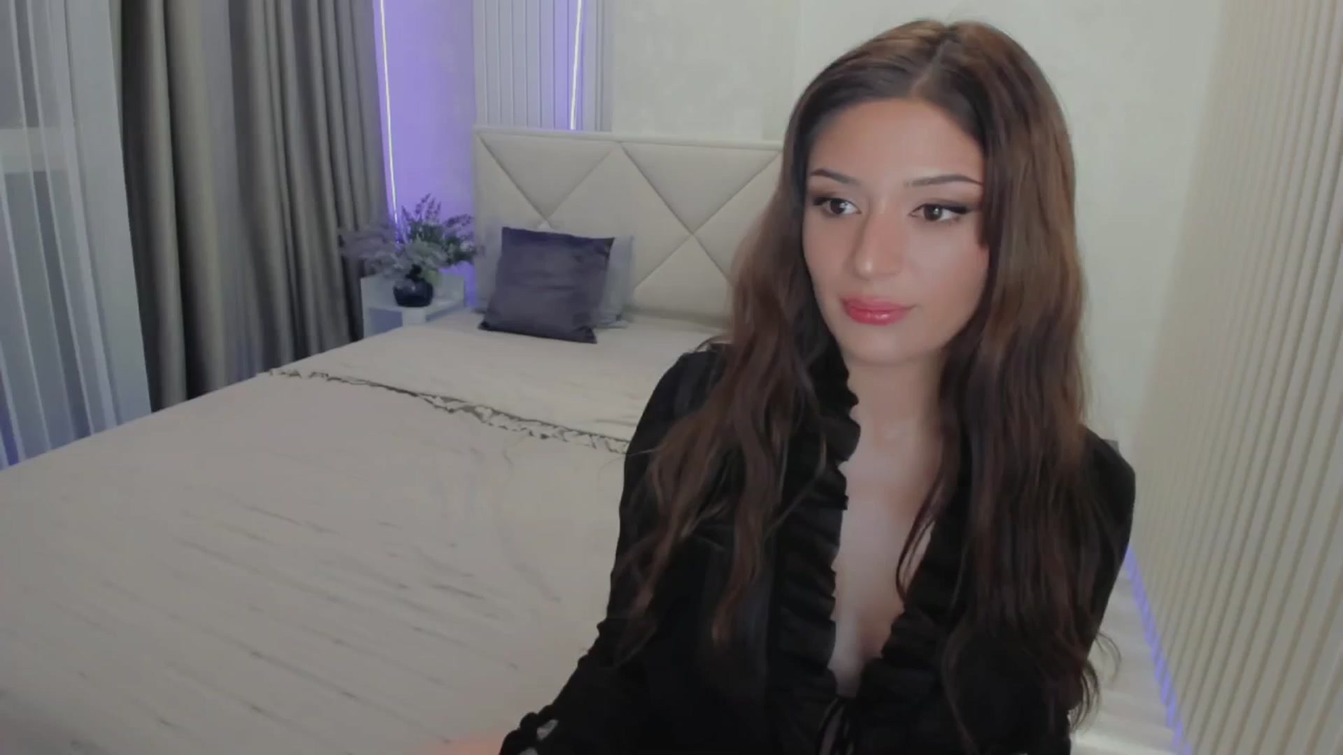 Gallery image thumbnail from Angel_on_Duty's myfreecams stream on, 07/20/2025, 01:00 image 1 of 20