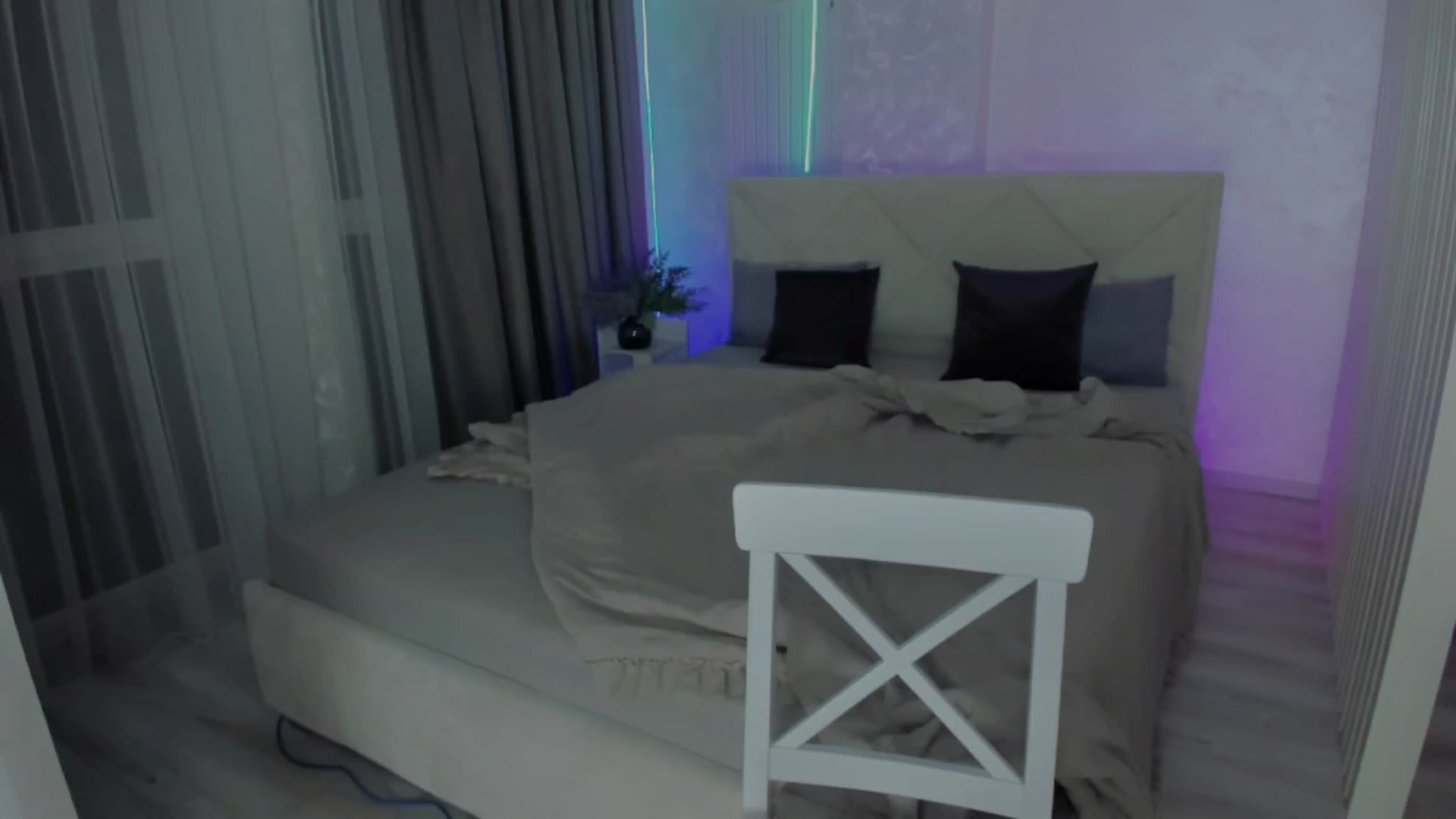 Gallery image thumbnail from Angel_on_Duty's myfreecams stream on, 07/22/2025, 21:32 image 8 of 20