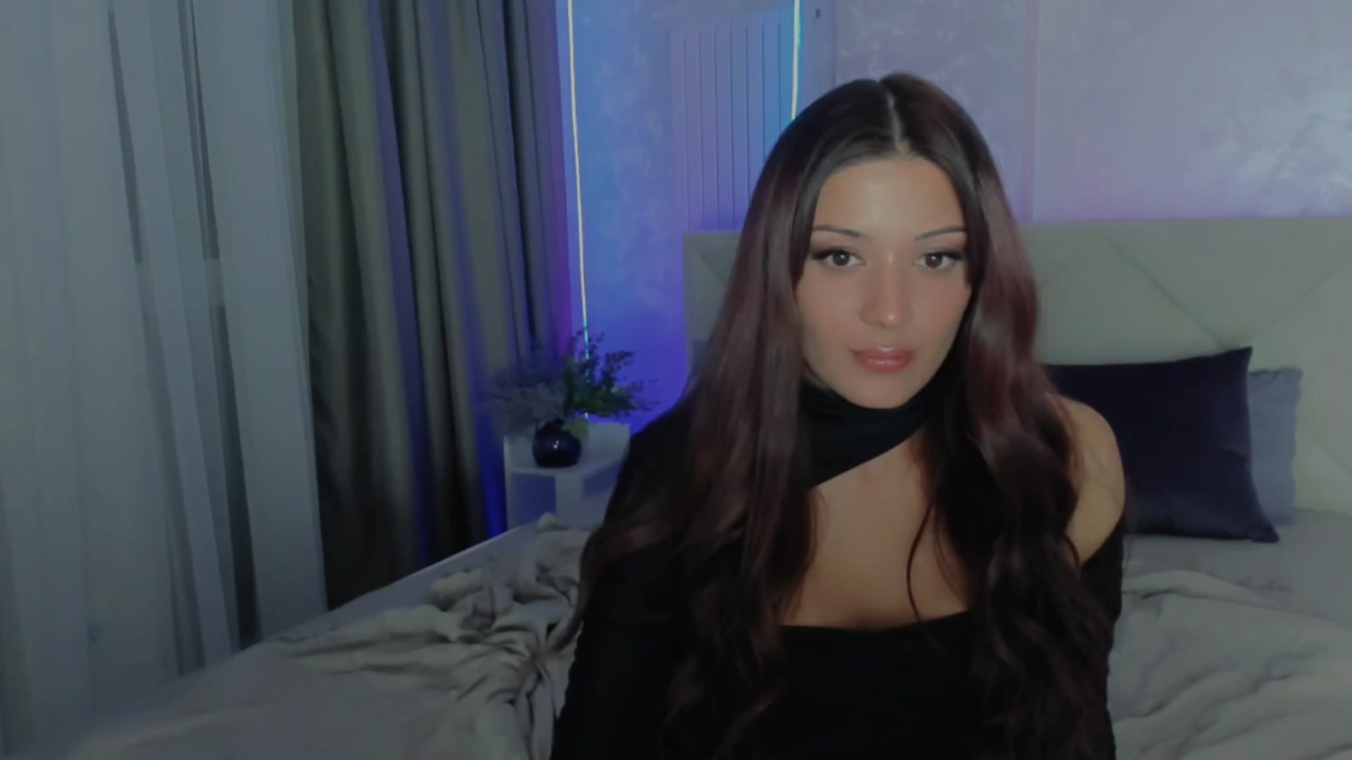 Gallery image thumbnail from Angel_on_Duty's myfreecams stream on, 07/26/2025, 24:30 image 8 of 20