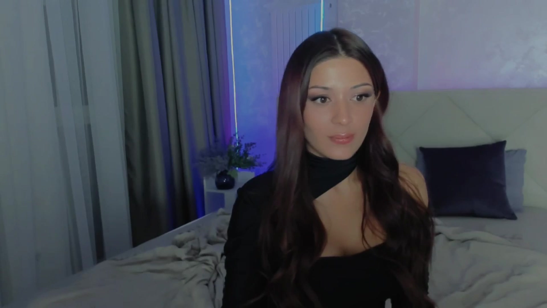 Gallery image thumbnail from Angel_on_Duty's myfreecams stream on, 07/26/2025, 24:30 image 7 of 20