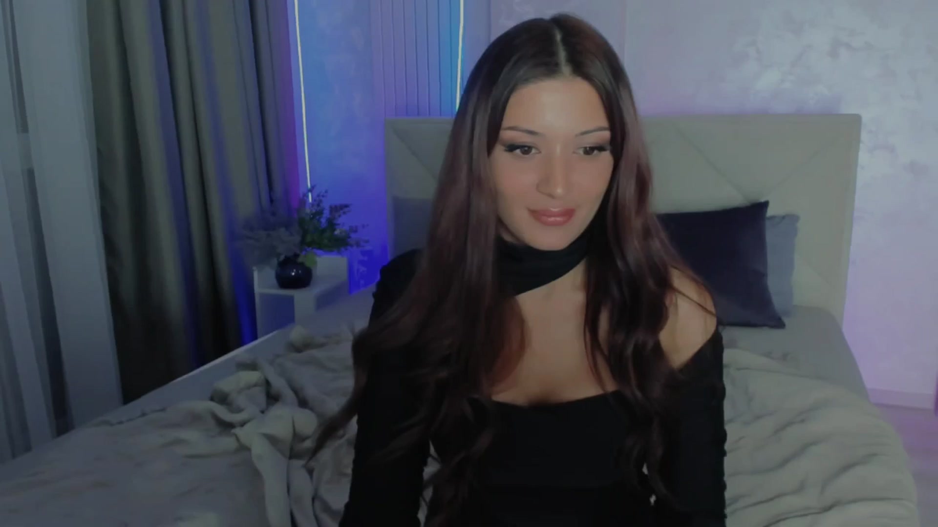 Gallery image thumbnail from Angel_on_Duty's myfreecams stream on, 07/26/2025, 24:30 image 16 of 20