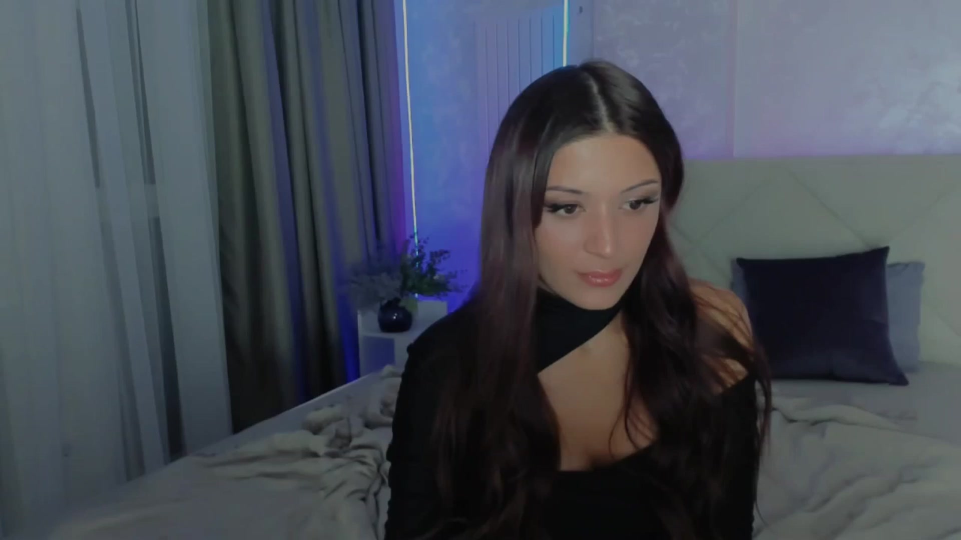 Gallery image thumbnail from Angel_on_Duty's myfreecams stream on, 07/26/2025, 24:30 image 6 of 20