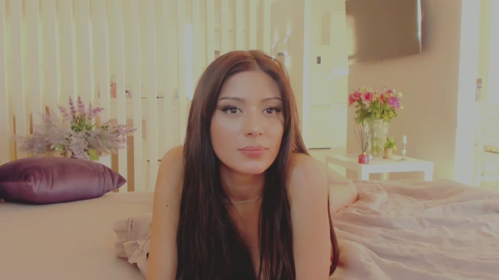 Gallery image thumbnail from Angel_on_Duty's myfreecams stream on, 08/03/2025, 03:37 image 20 of 20