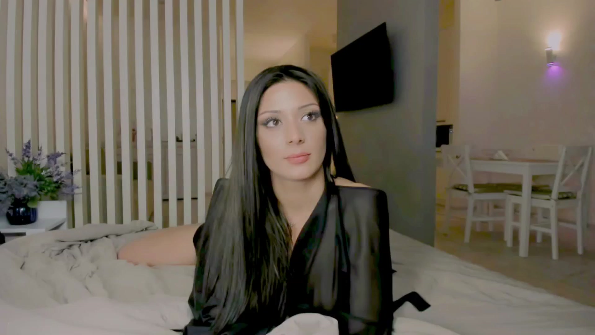 Gallery image thumbnail from Angel_on_Duty's myfreecams stream on, 08/09/2025, 01:09 image 10 of 20