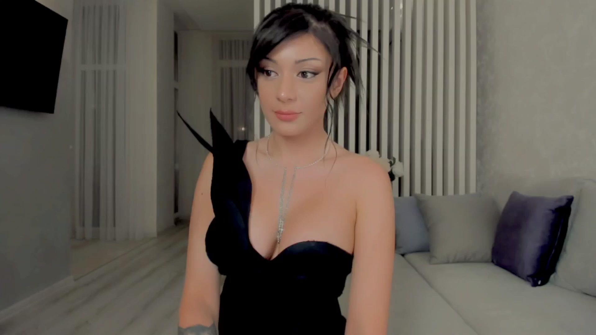 Gallery image thumbnail from Angel_on_Duty's myfreecams stream on, 08/13/2025, 23:03 image 12 of 20