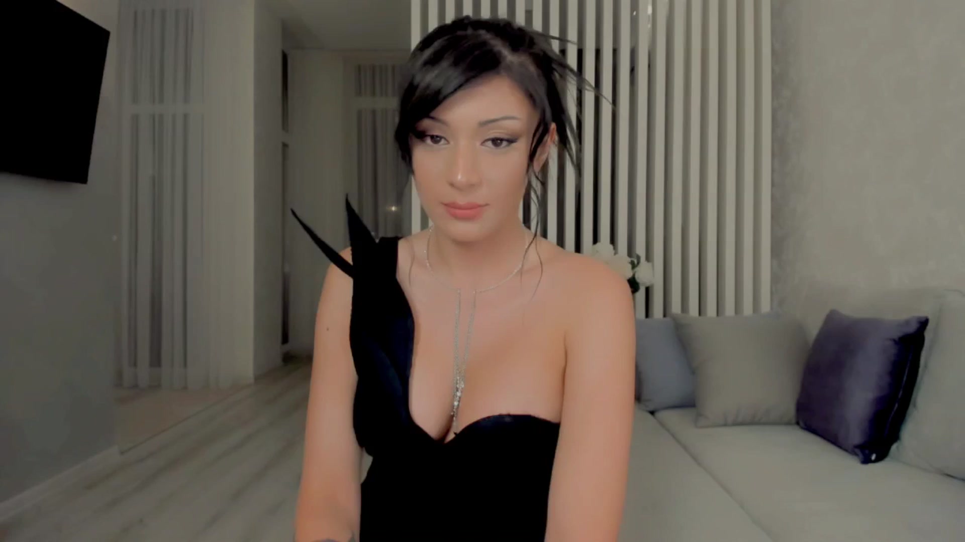 Gallery image thumbnail from Angel_on_Duty's myfreecams stream on, 08/13/2025, 23:03 image 10 of 20