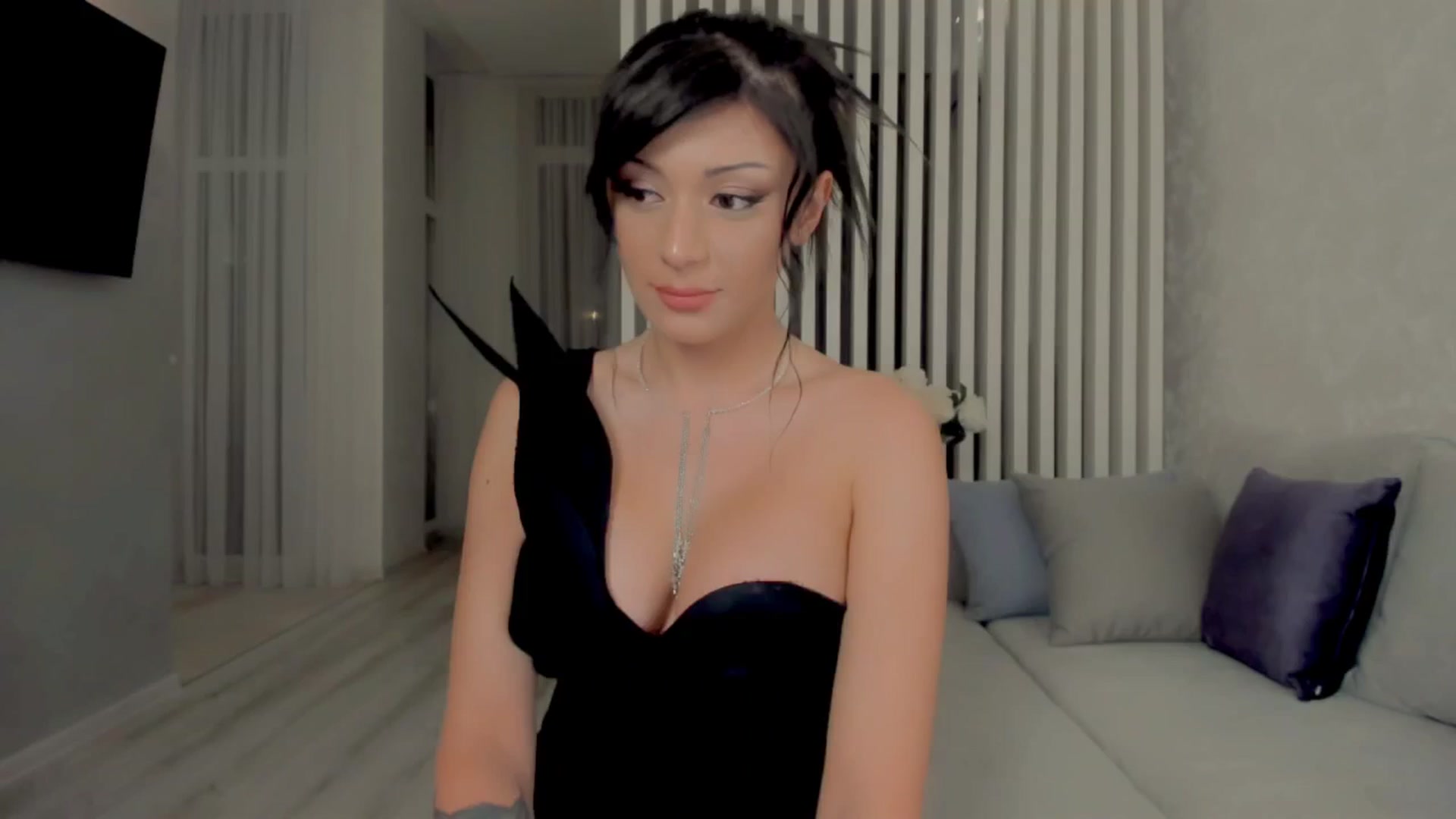 Gallery image thumbnail from Angel_on_Duty's myfreecams stream on, 08/13/2025, 23:03 image 18 of 20