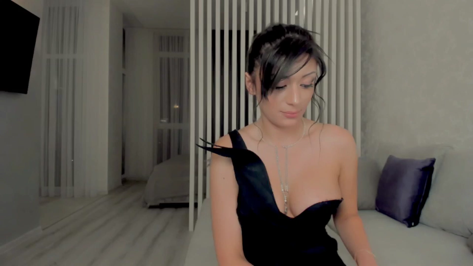 Gallery image thumbnail from Angel_on_Duty's myfreecams stream on, 08/14/2025, 24:15 image 15 of 20