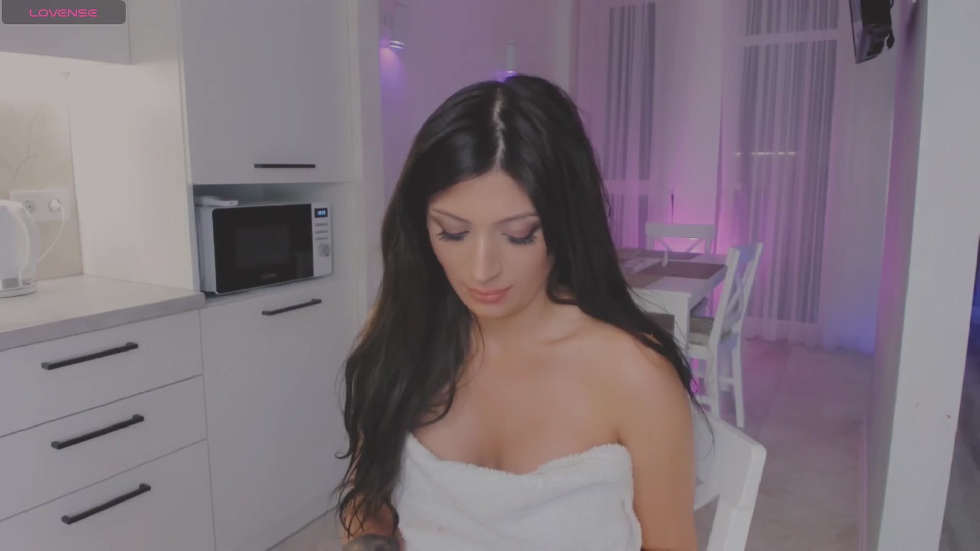 Gallery image thumbnail from Angel_on_Duty's myfreecams stream on, 08/23/2025, 02:27 image 8 of 20