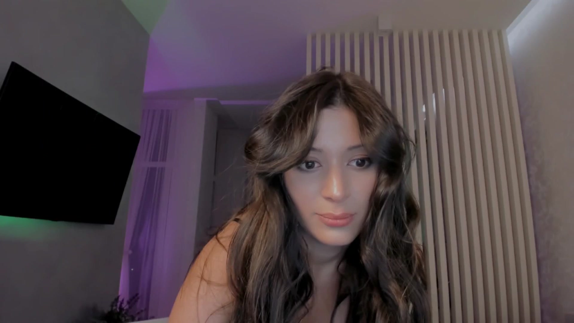 Gallery image thumbnail from Angel_on_Duty's myfreecams stream on, 08/24/2025, 01:10 image 16 of 20