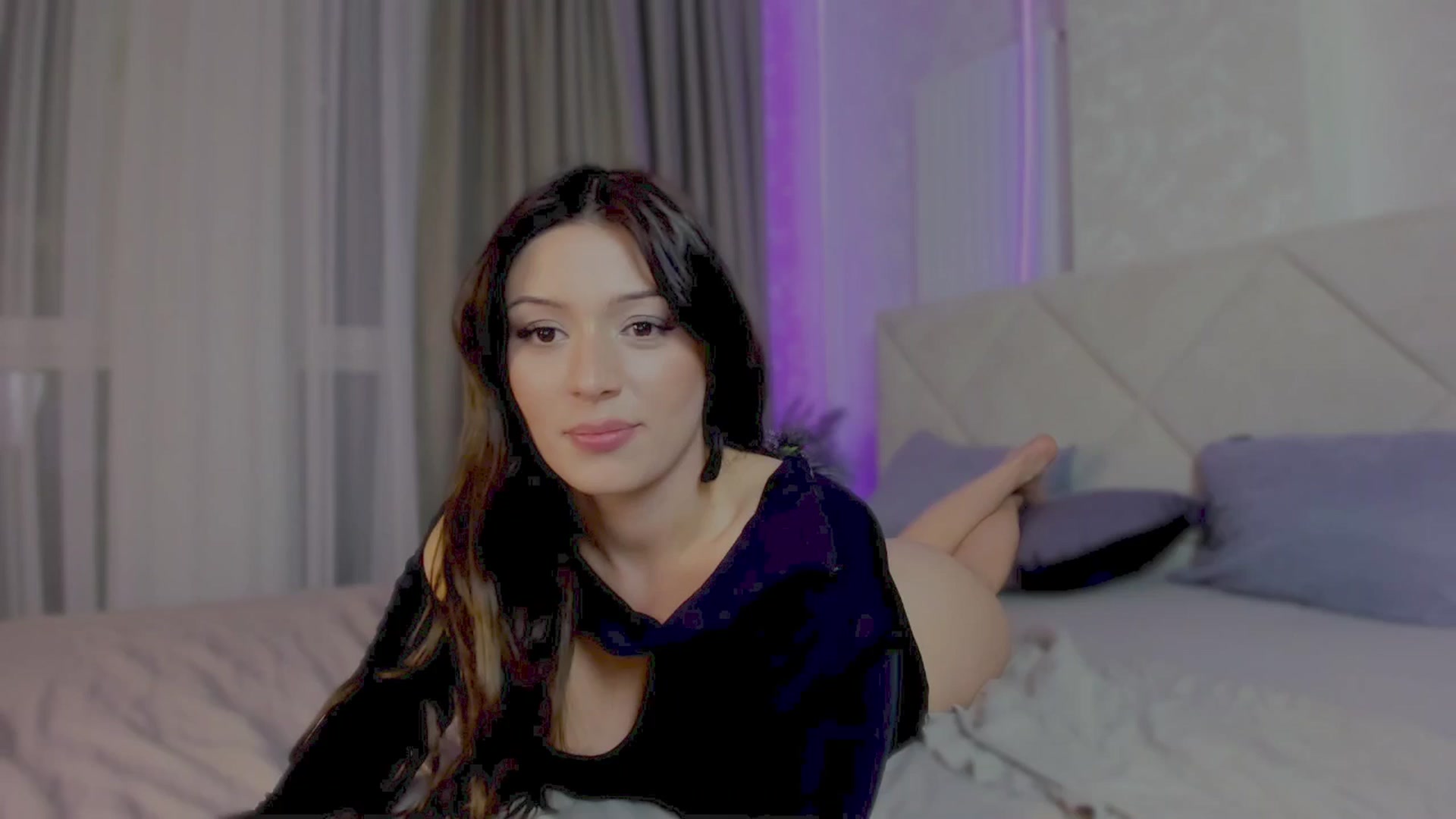 Gallery image thumbnail from Angel_on_Duty's myfreecams stream on, 09/12/2025, 24:08 image 6 of 20