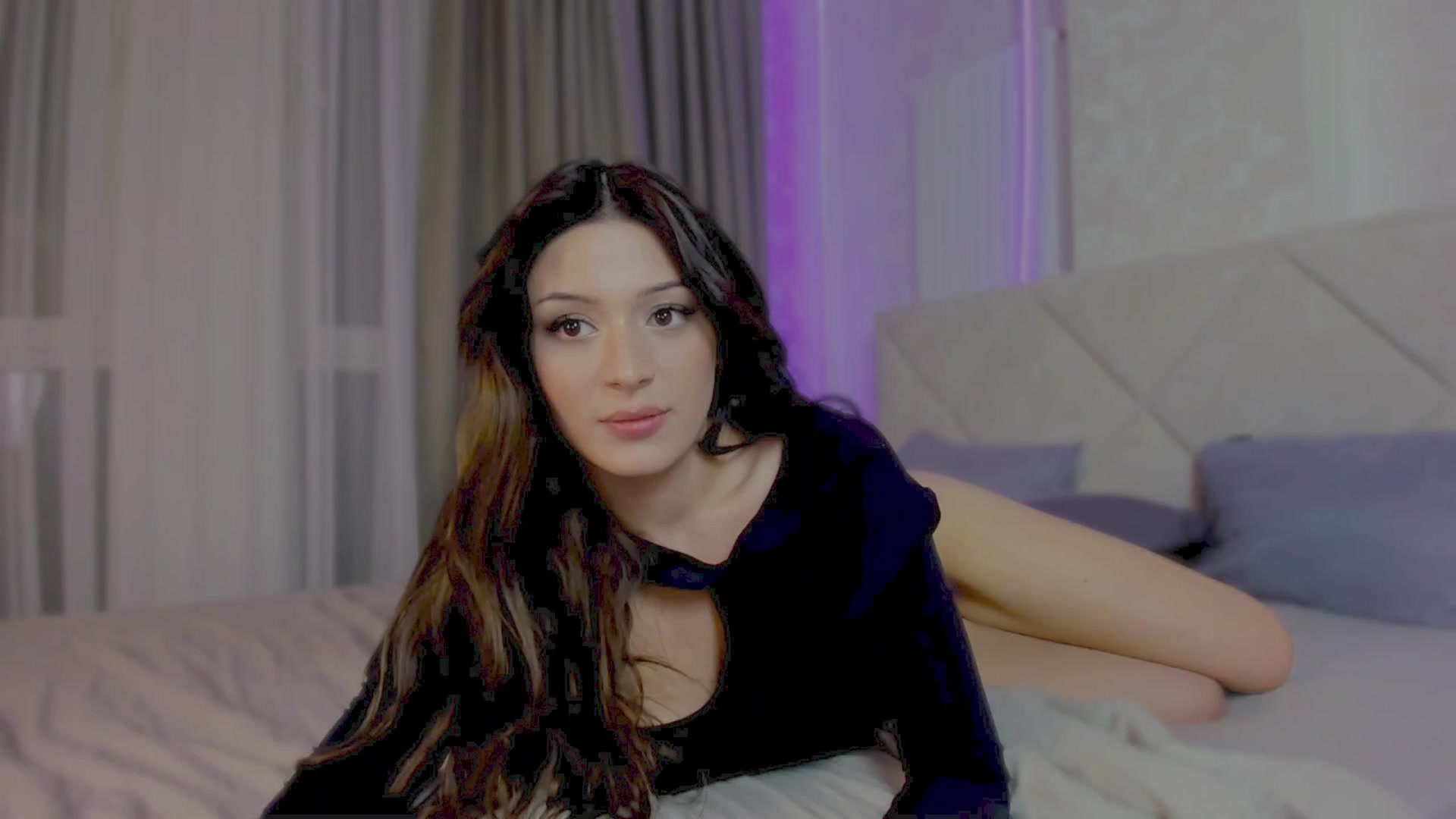 Gallery image thumbnail from Angel_on_Duty's myfreecams stream on, 09/12/2025, 24:08 image 8 of 20