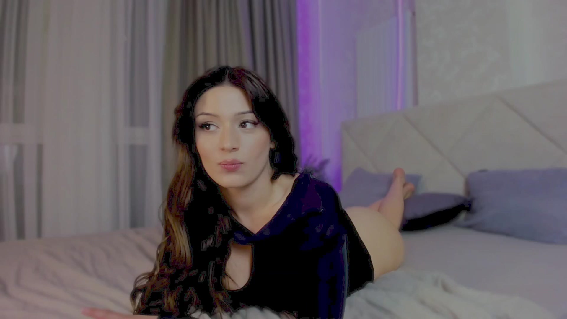 Gallery image thumbnail from Angel_on_Duty's myfreecams stream on, 09/12/2025, 24:08 image 9 of 20