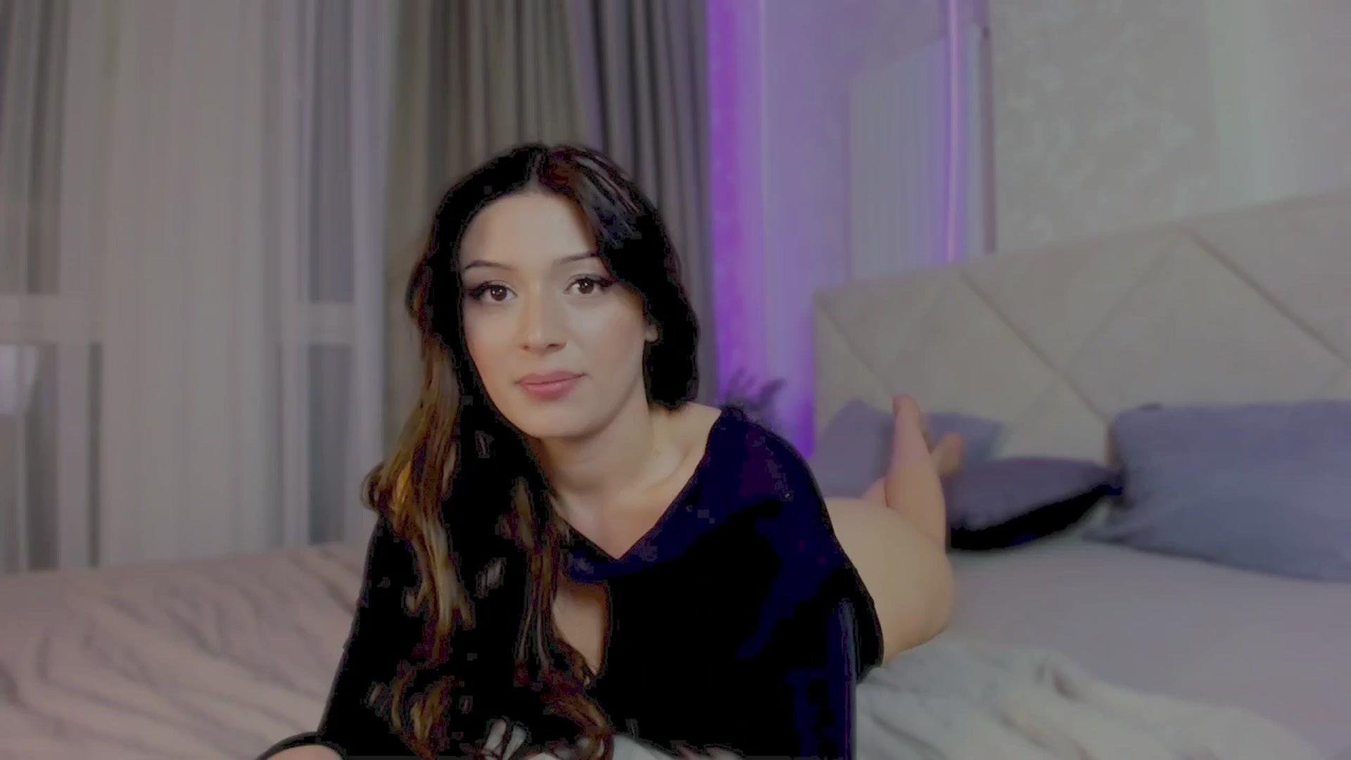 Gallery image thumbnail from Angel_on_Duty's myfreecams stream on, 09/12/2025, 24:08 image 14 of 20