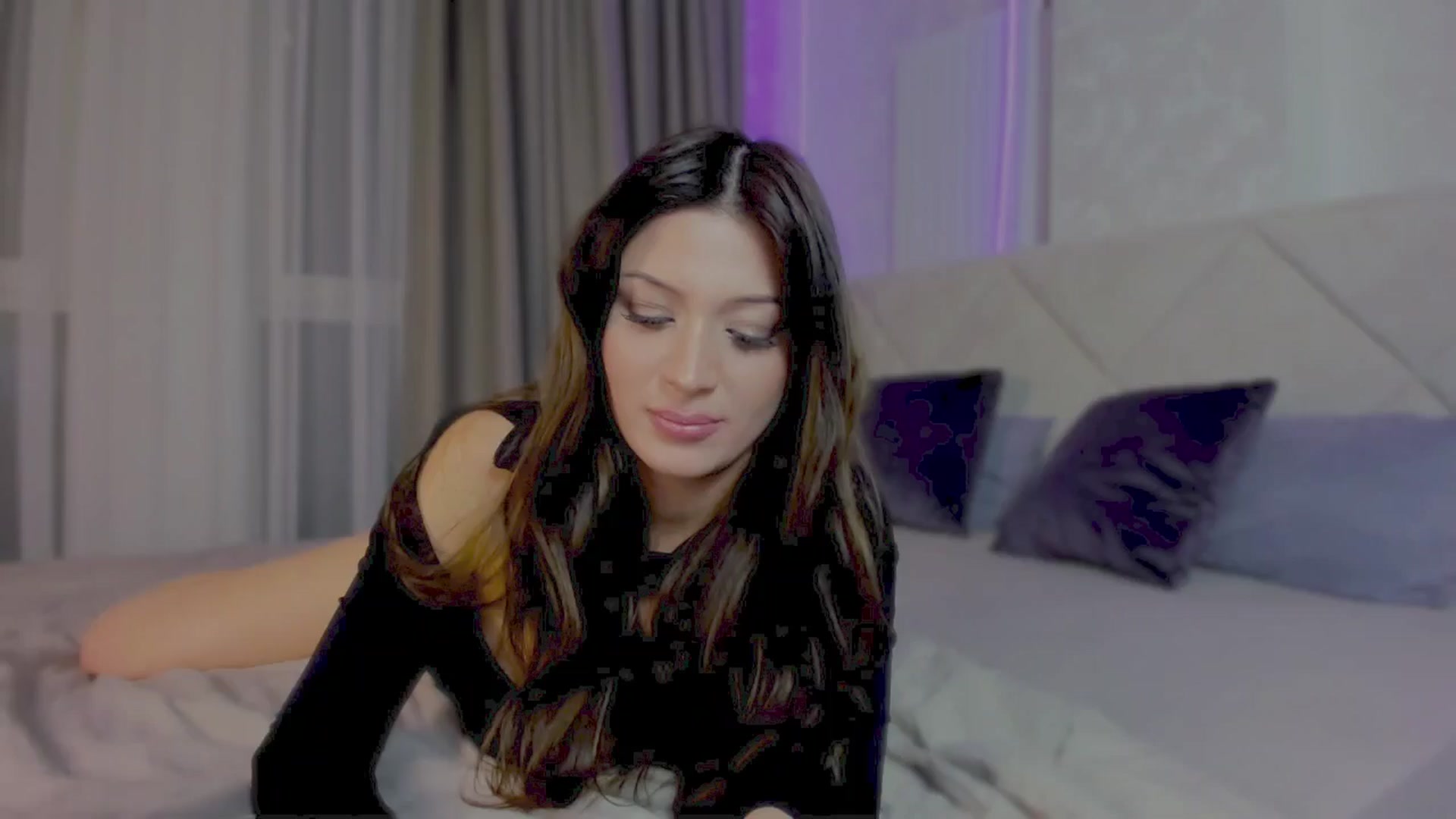 Gallery image thumbnail from Angel_on_Duty's myfreecams stream on, 09/12/2025, 01:52 image 12 of 20