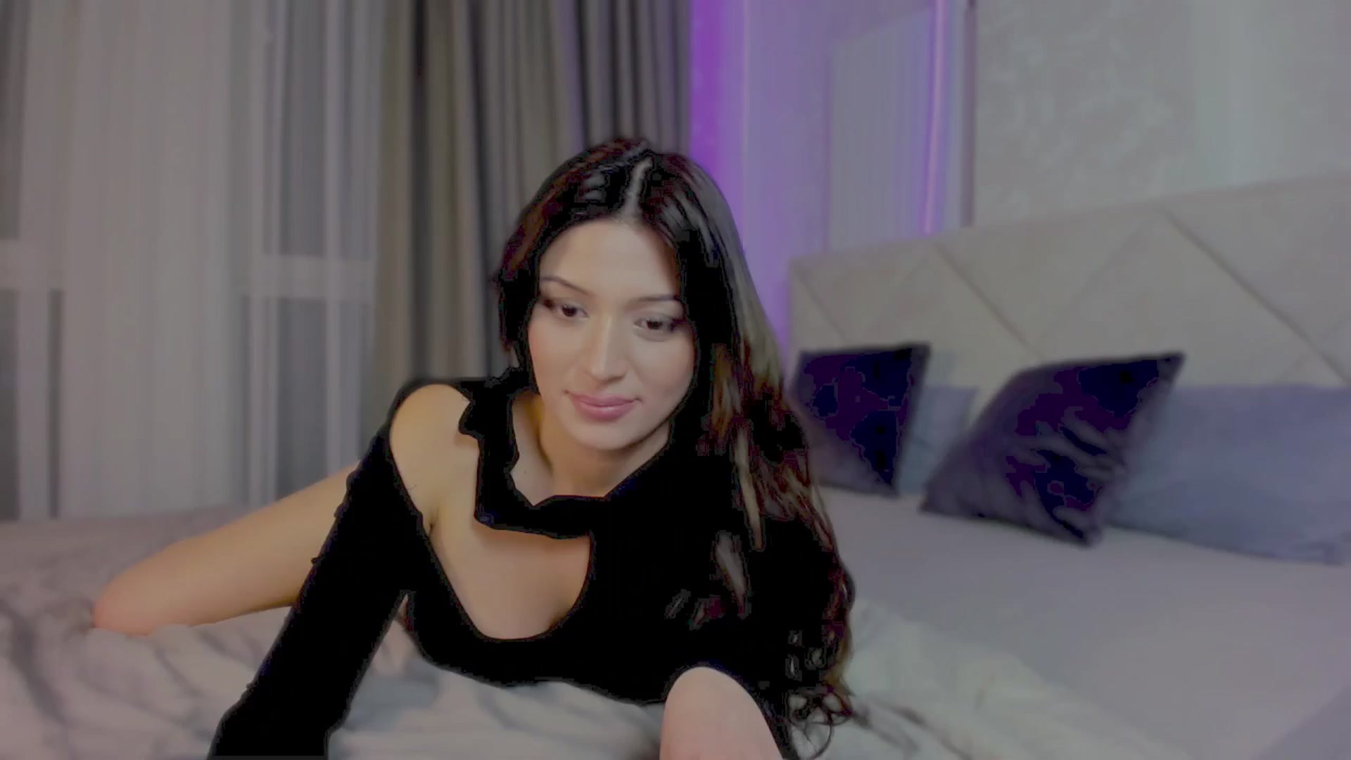 Gallery image thumbnail from Angel_on_Duty's myfreecams stream on, 09/12/2025, 01:52 image 8 of 20