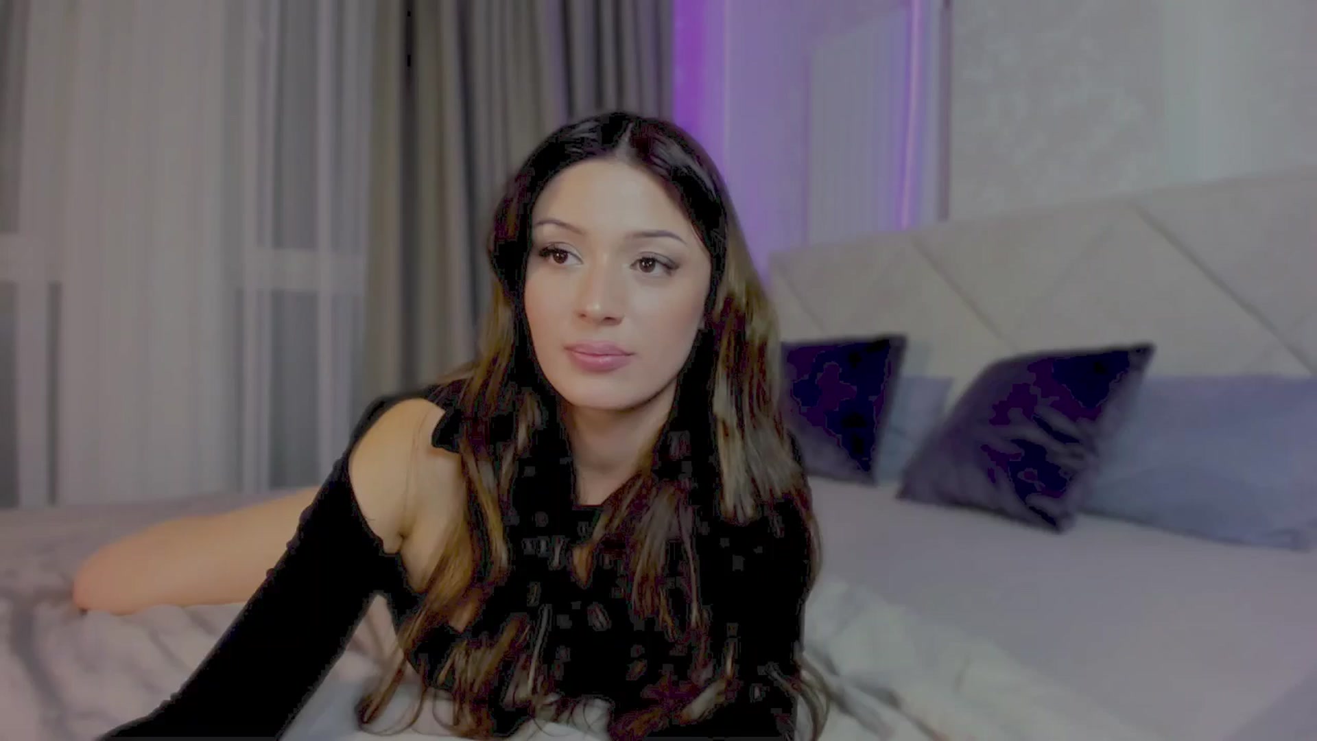 Gallery image thumbnail from Angel_on_Duty's myfreecams stream on, 09/12/2025, 01:52 image 13 of 20