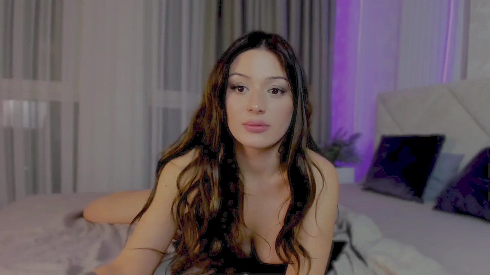 Gallery image thumbnail from Angel_on_Duty's myfreecams stream on, 09/12/2025, 03:20 image 8 of 20