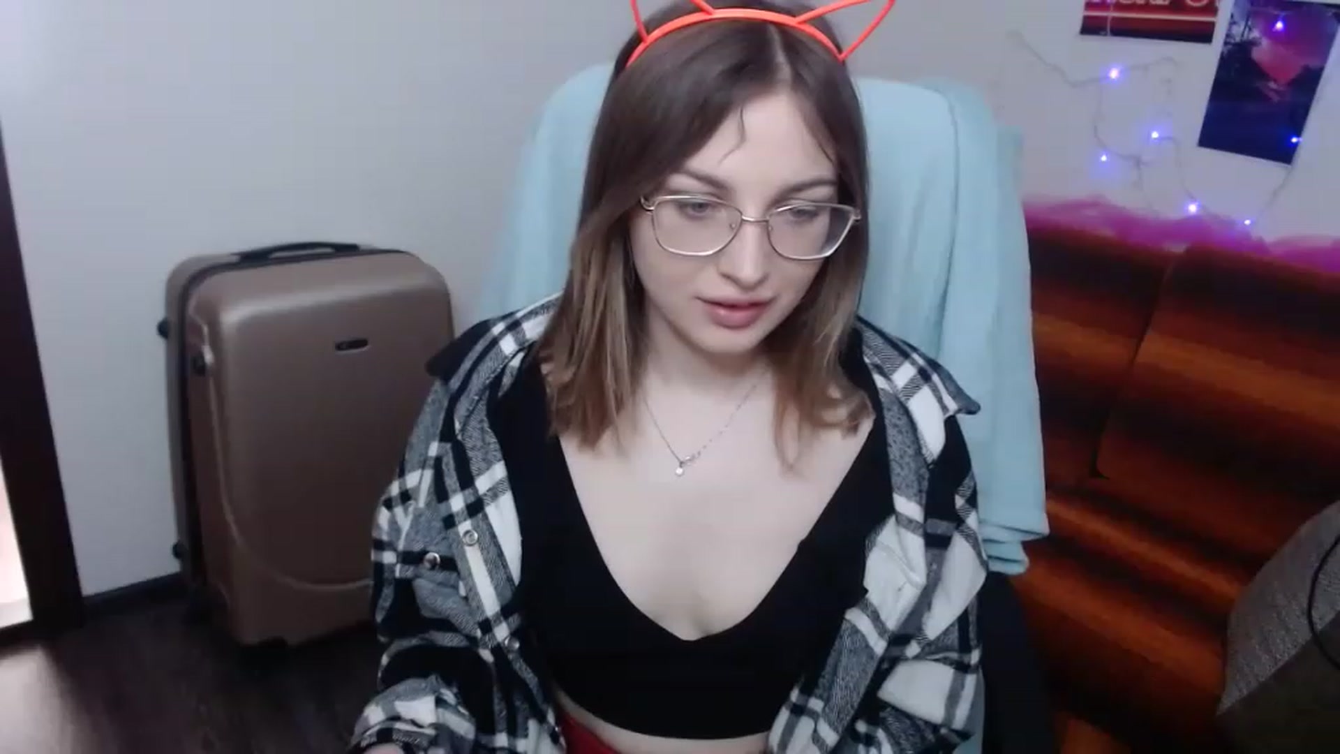 Gallery image thumbnail from Angel_pinky1's myfreecams stream on, 03/19/2023, 13:01 image 12 of 20