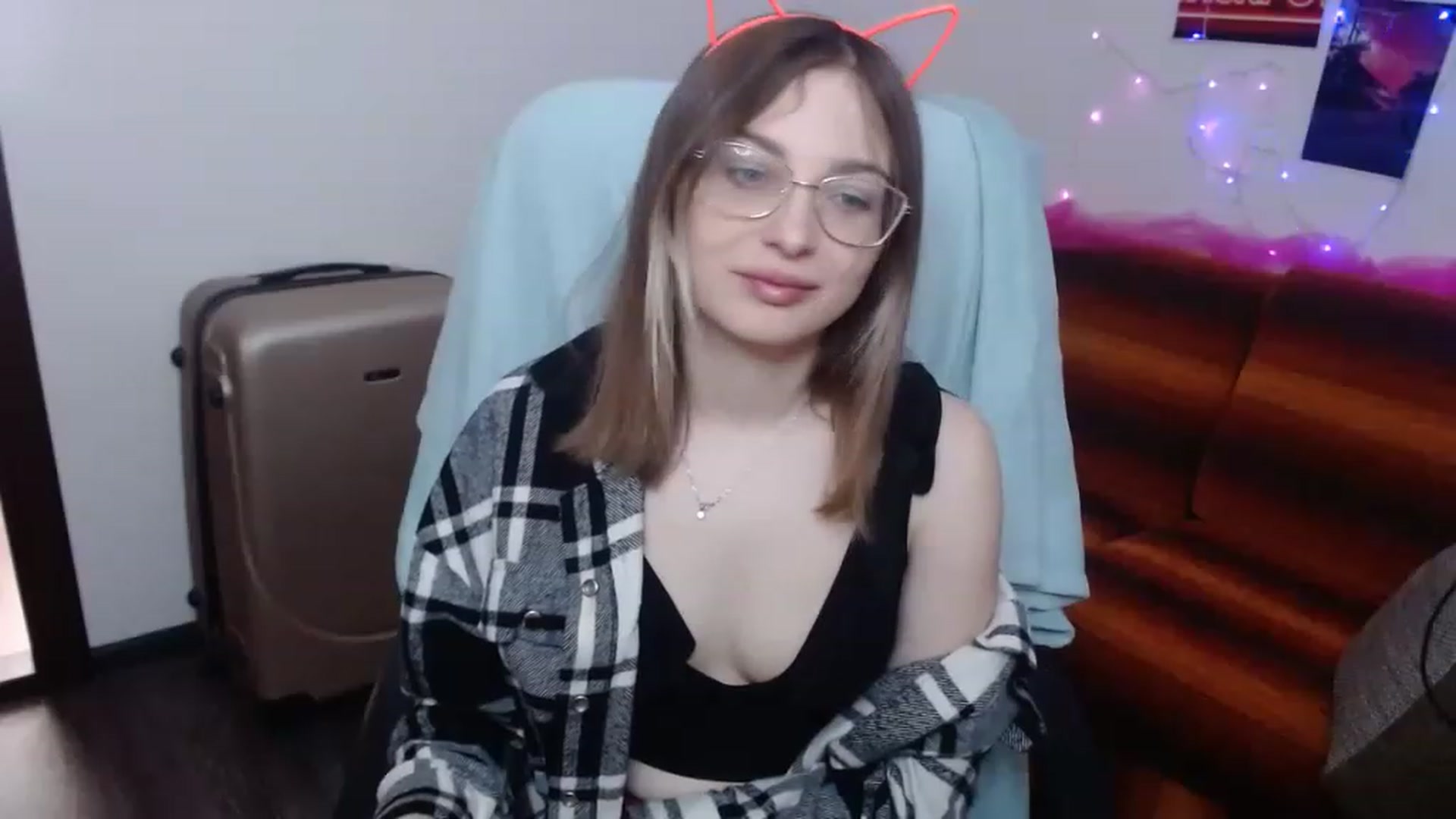 Gallery image thumbnail from Angel_pinky1's myfreecams stream on, 03/19/2023, 13:01 image 6 of 20