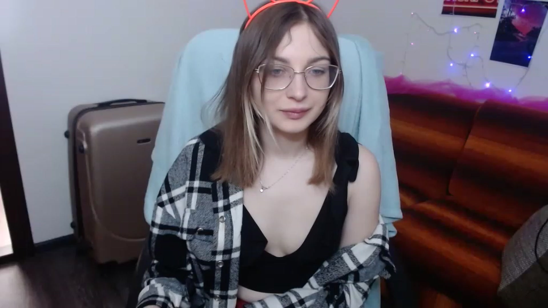 Gallery image thumbnail from Angel_pinky1's myfreecams stream on, 03/19/2023, 13:01 image 9 of 20
