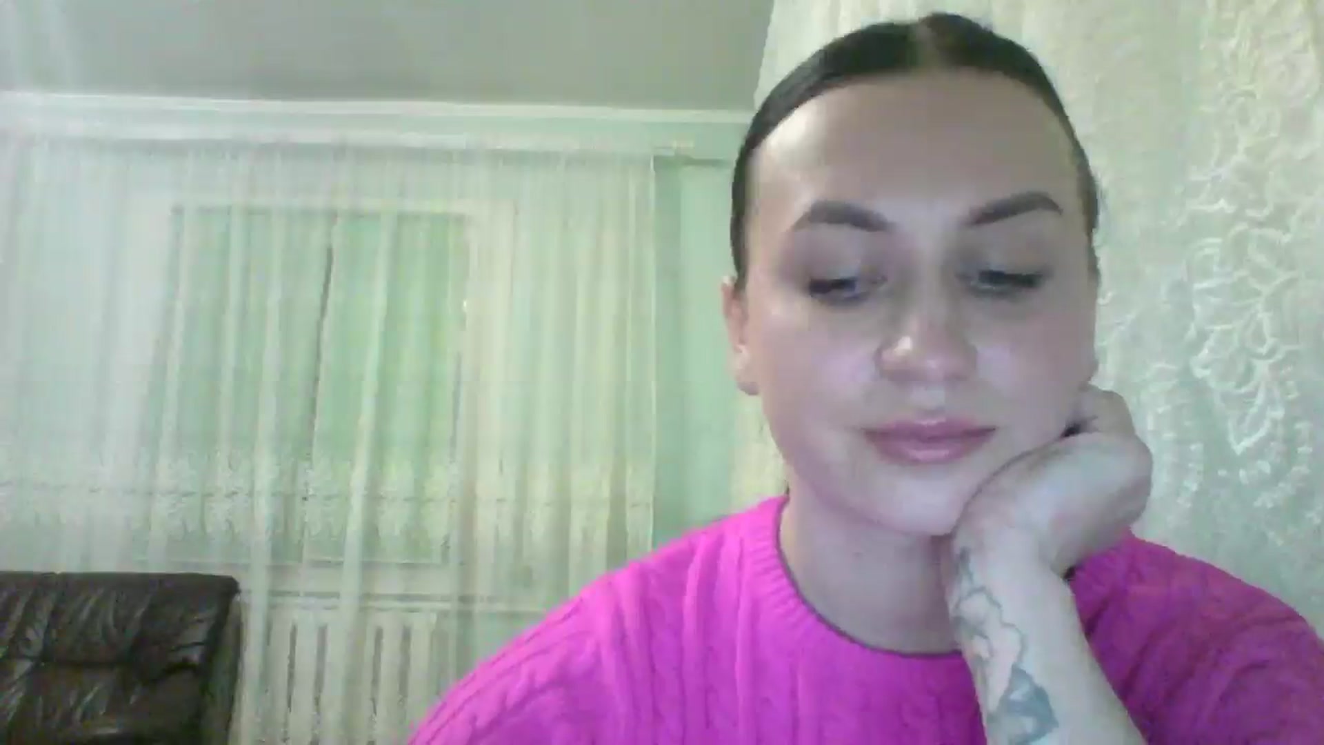 Gallery image thumbnail from AngelaBloom's myfreecams stream on, 12/22/2025, 20:23 image 14 of 20