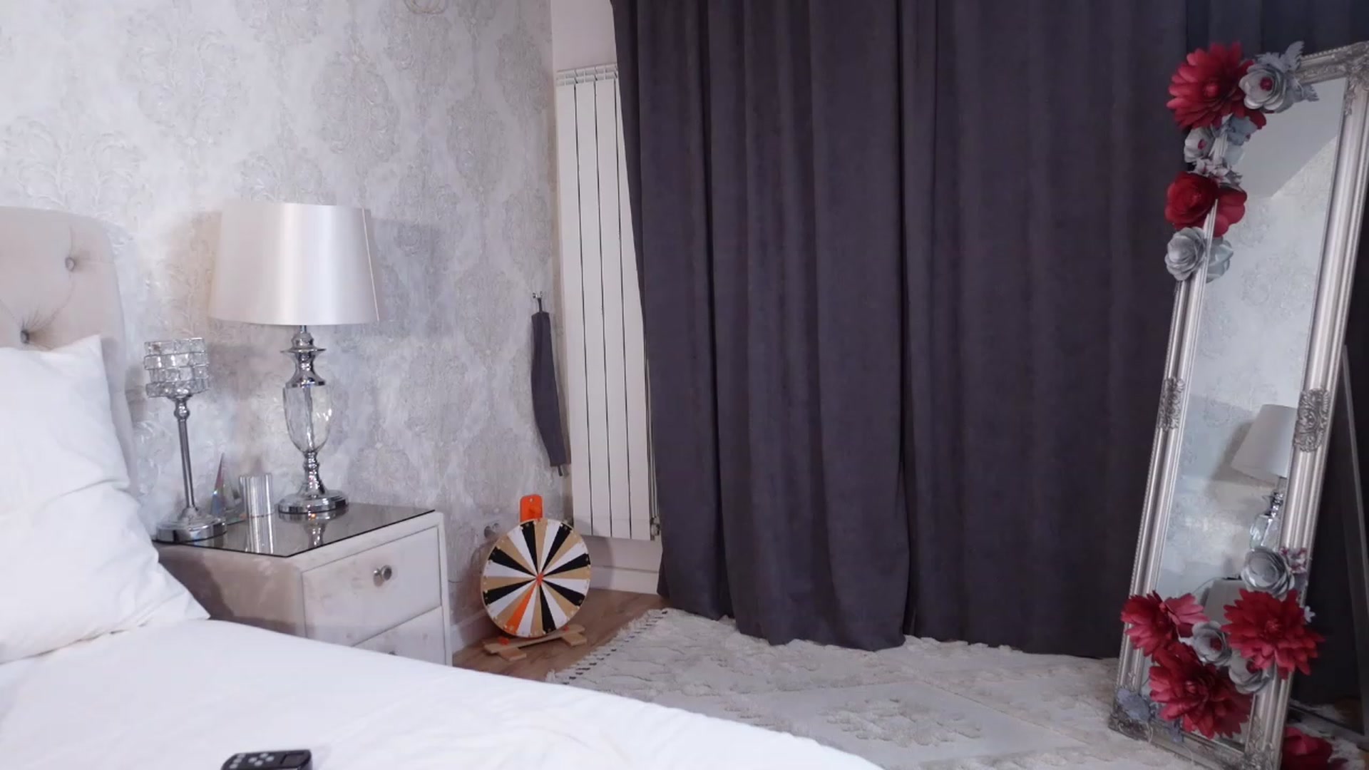 Gallery image thumbnail from AngelaFaye's myfreecams stream on, 11/14/2022, 23:59 image 1 of 20