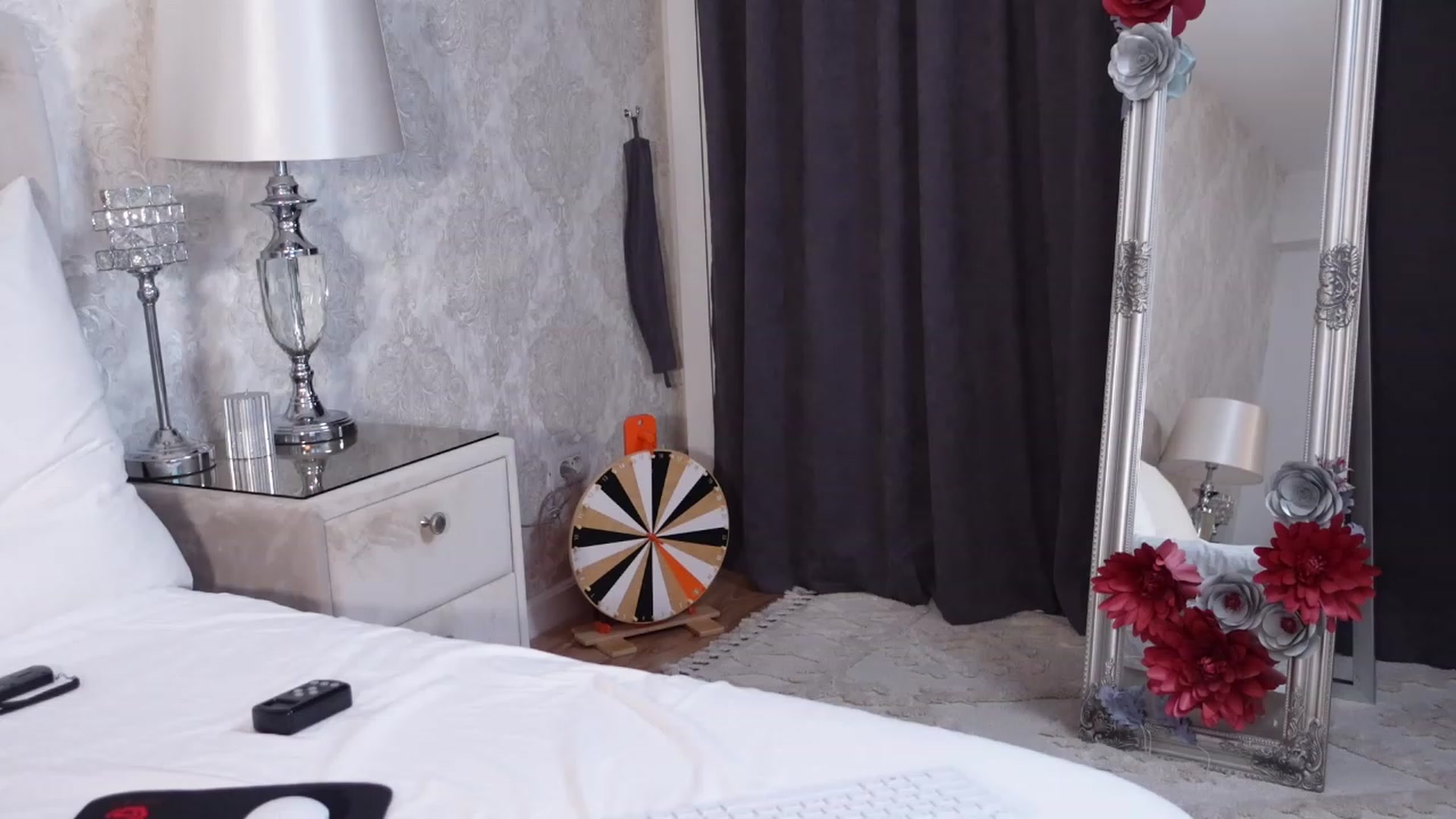 Gallery image thumbnail from AngelaFaye's myfreecams stream on, 11/19/2022, 01:46 image 16 of 20