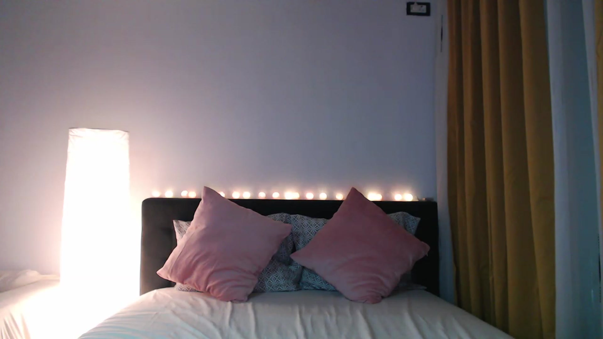 Gallery image thumbnail from AngelaFaye's myfreecams stream on, 01/08/2023, 19:00 image 12 of 20