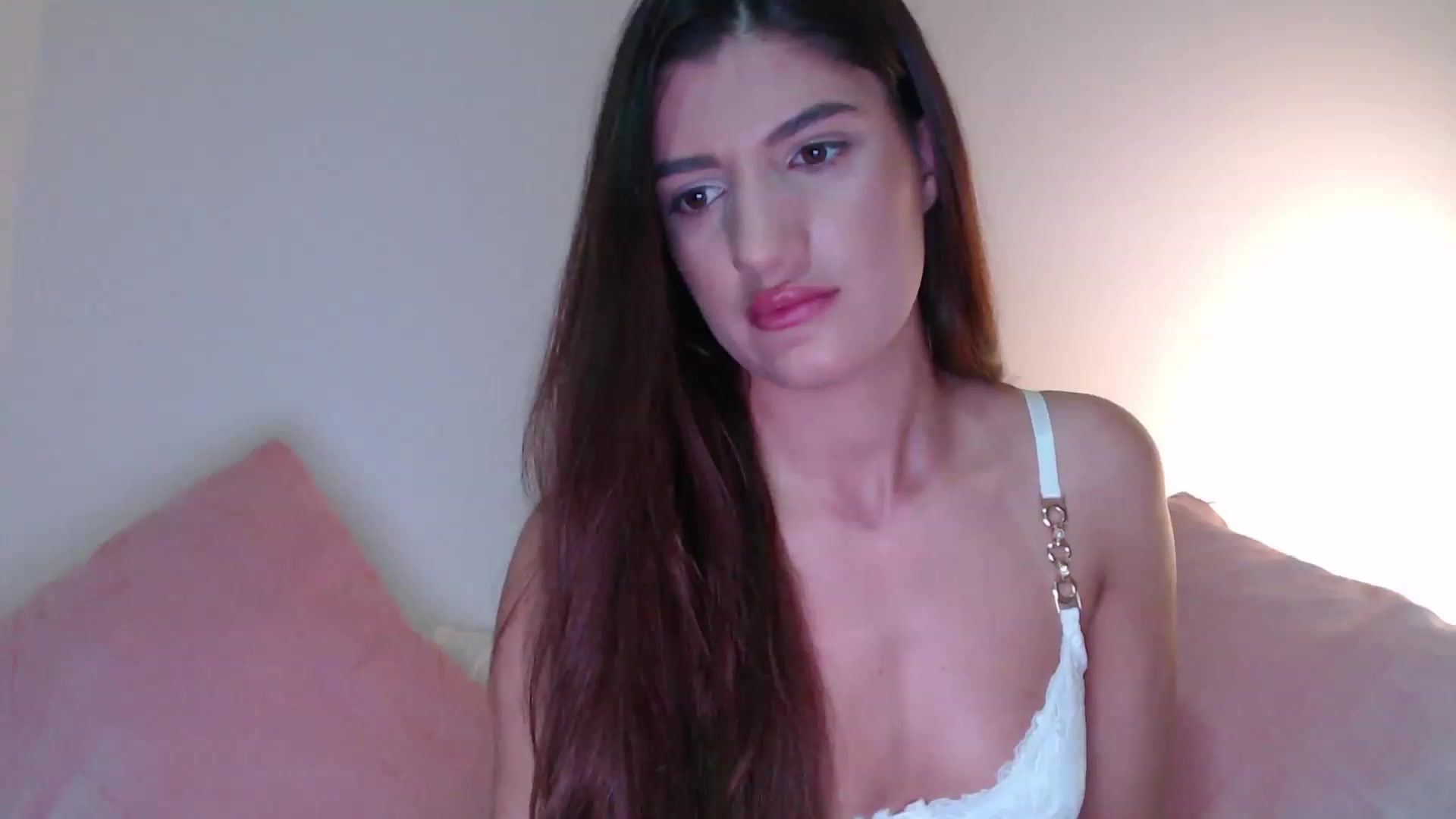 Gallery image thumbnail from AngelaFaye's myfreecams stream on, 01/10/2023, 24:04 image 8 of 20