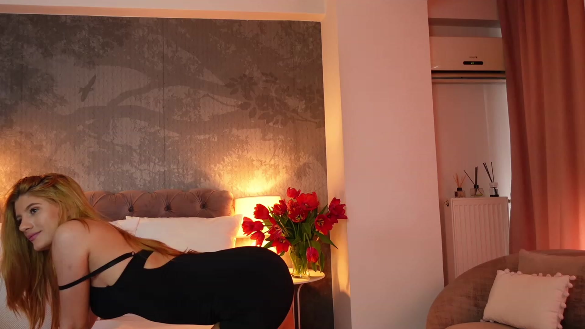 Gallery image thumbnail from AngelaFaye's myfreecams stream on, 03/29/2023, 11:42 image 12 of 20