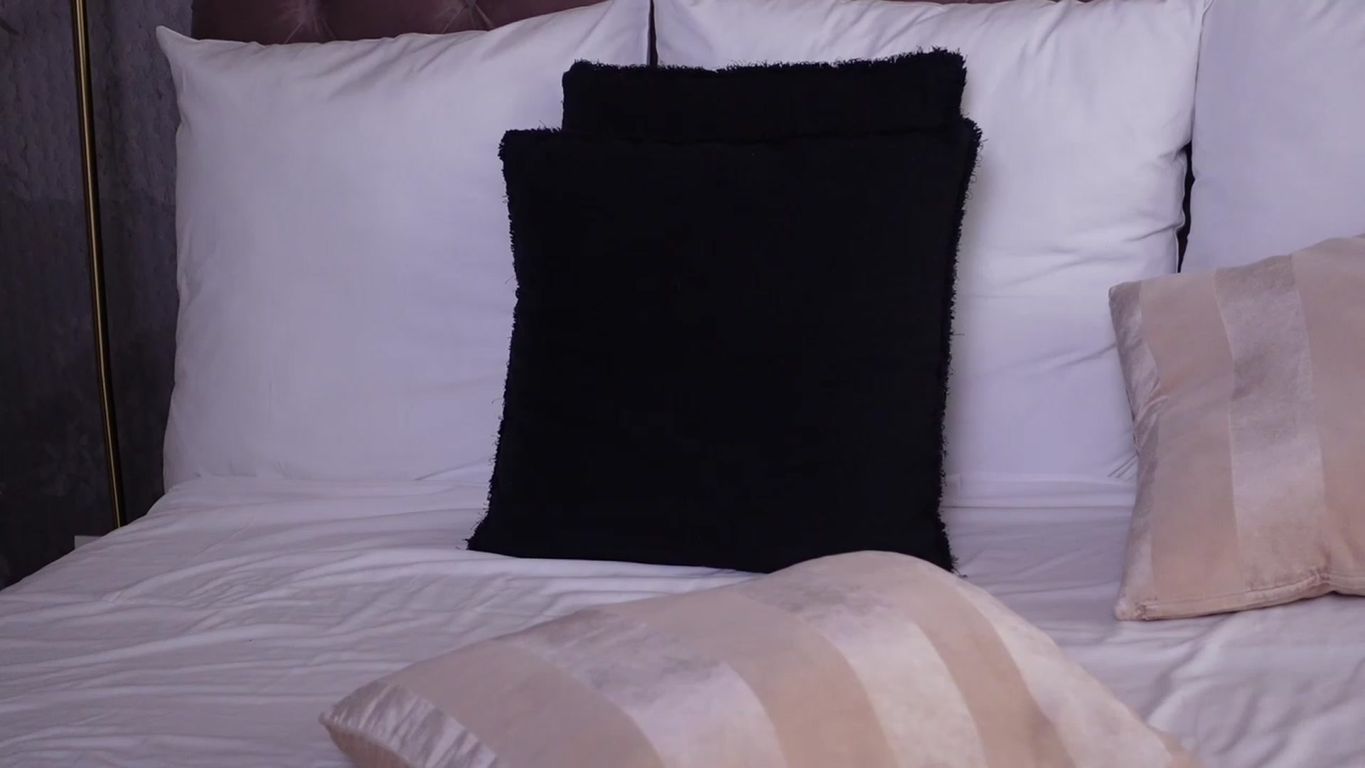 Gallery image thumbnail from AngelaFaye's myfreecams stream on, 05/23/2023, 15:16 image 9 of 20