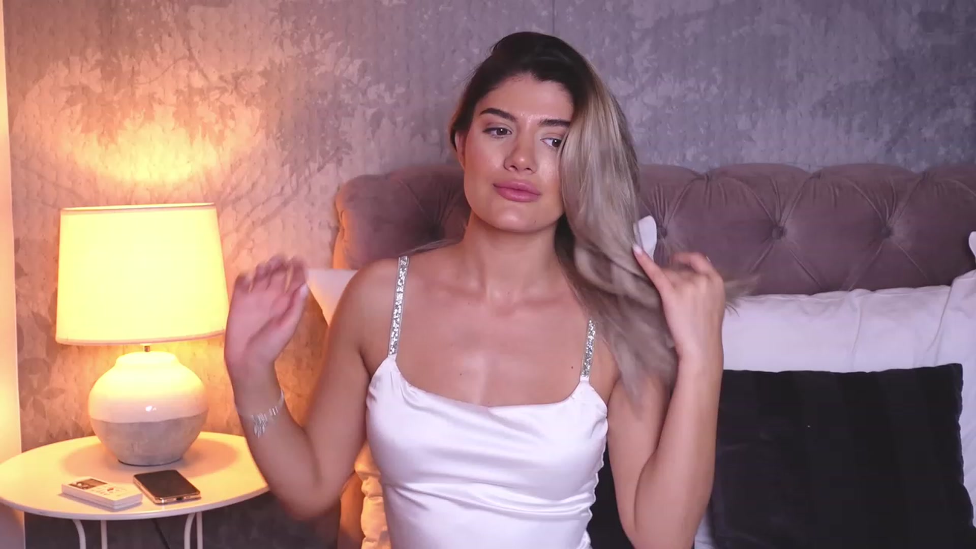 Gallery image thumbnail from AngelaFaye's myfreecams stream on, 09/20/2023, 08:37 image 8 of 20
