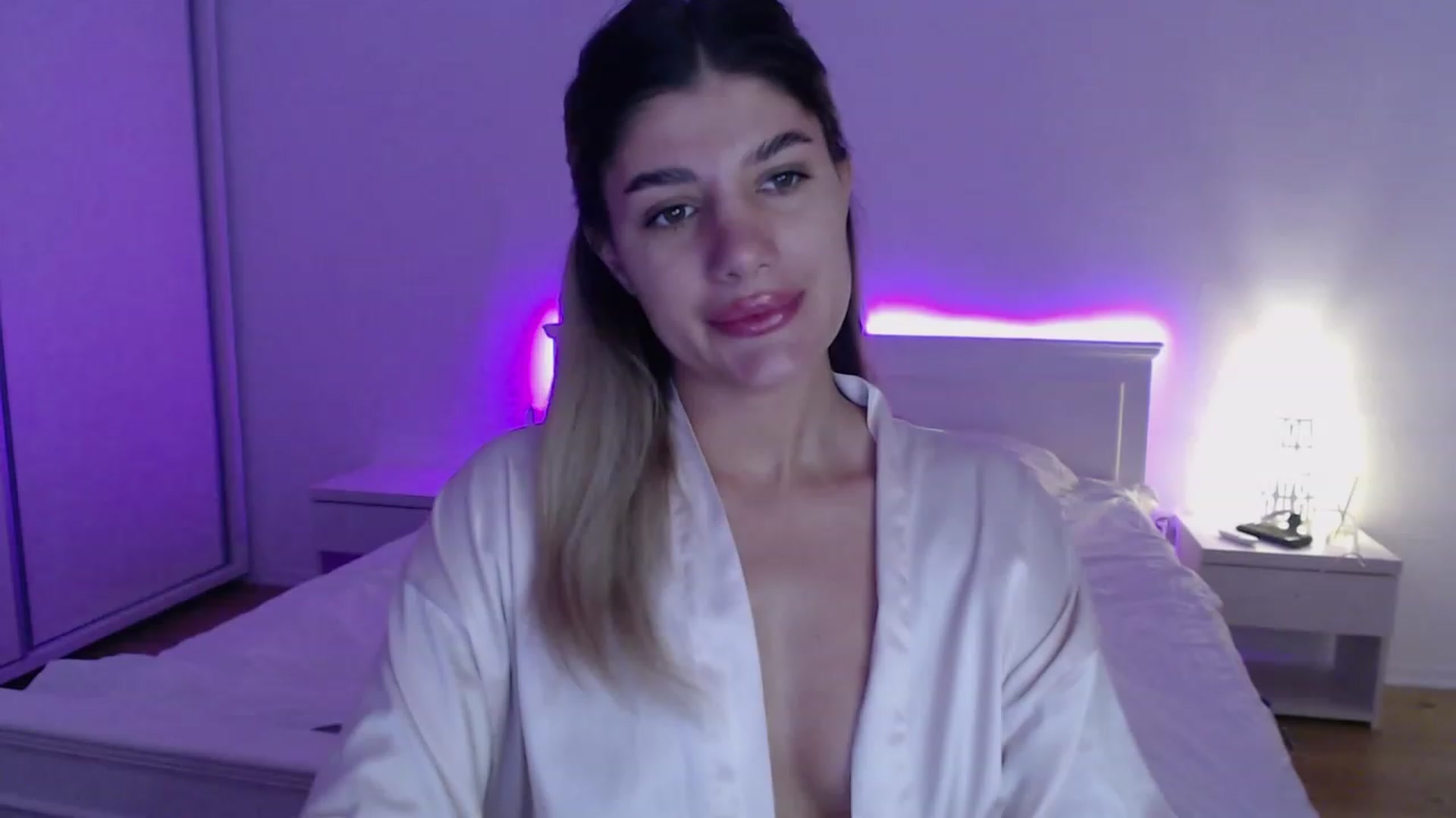 Gallery image thumbnail from AngelaFaye's myfreecams stream on, 10/23/2023, 10:05 image 3 of 20