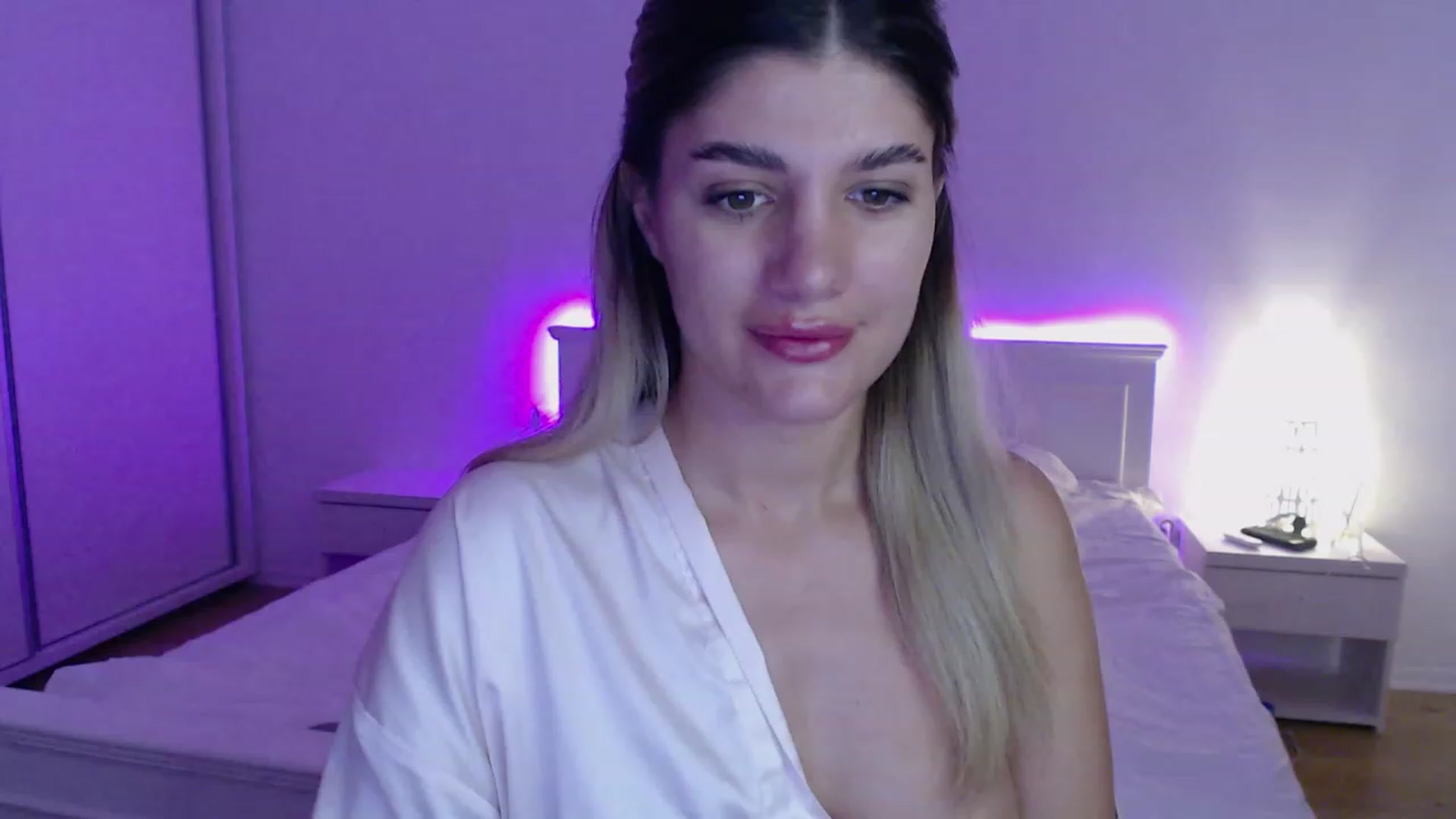 Gallery image thumbnail from AngelaFaye's myfreecams stream on, 10/23/2023, 10:05 image 9 of 20