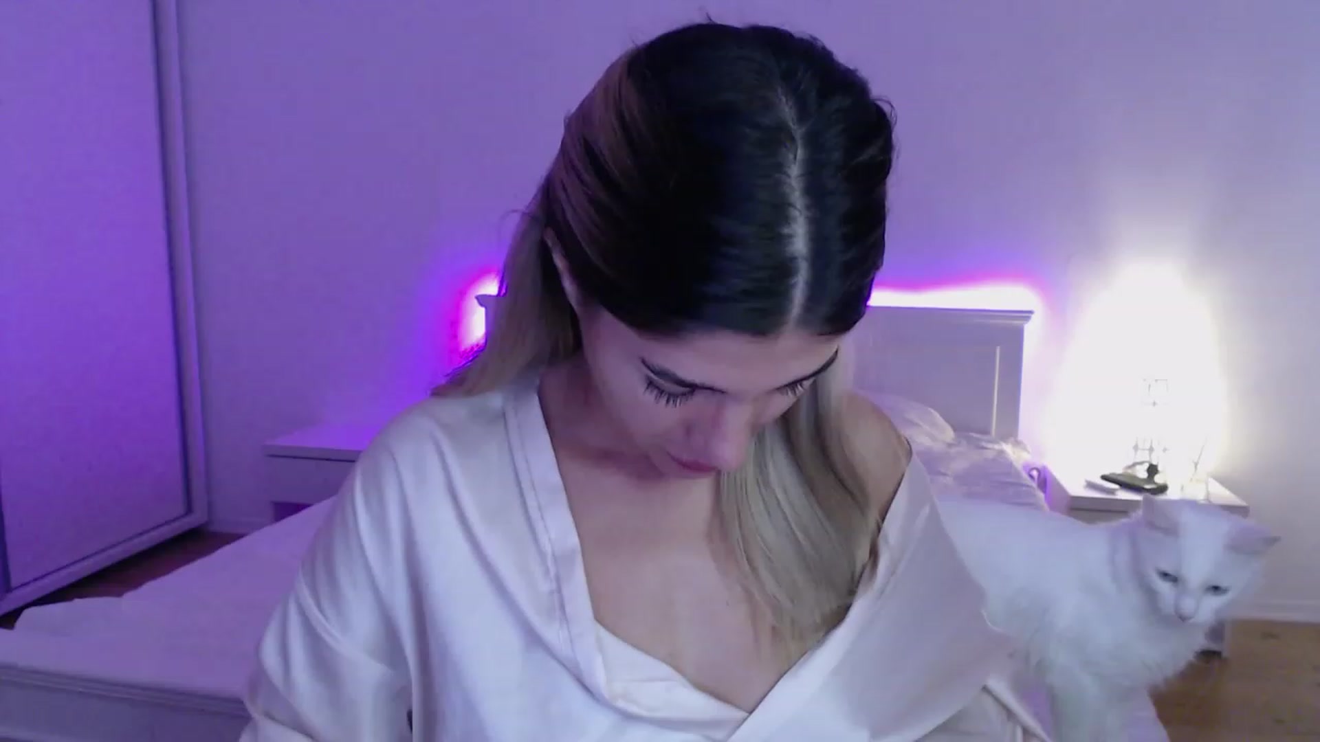 Gallery image thumbnail from AngelaFaye's myfreecams stream on, 10/23/2023, 10:05 image 11 of 20