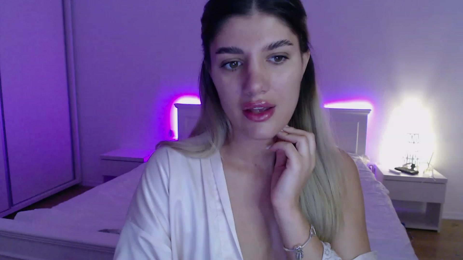 Gallery image thumbnail from AngelaFaye's myfreecams stream on, 10/23/2023, 10:05 image 10 of 20
